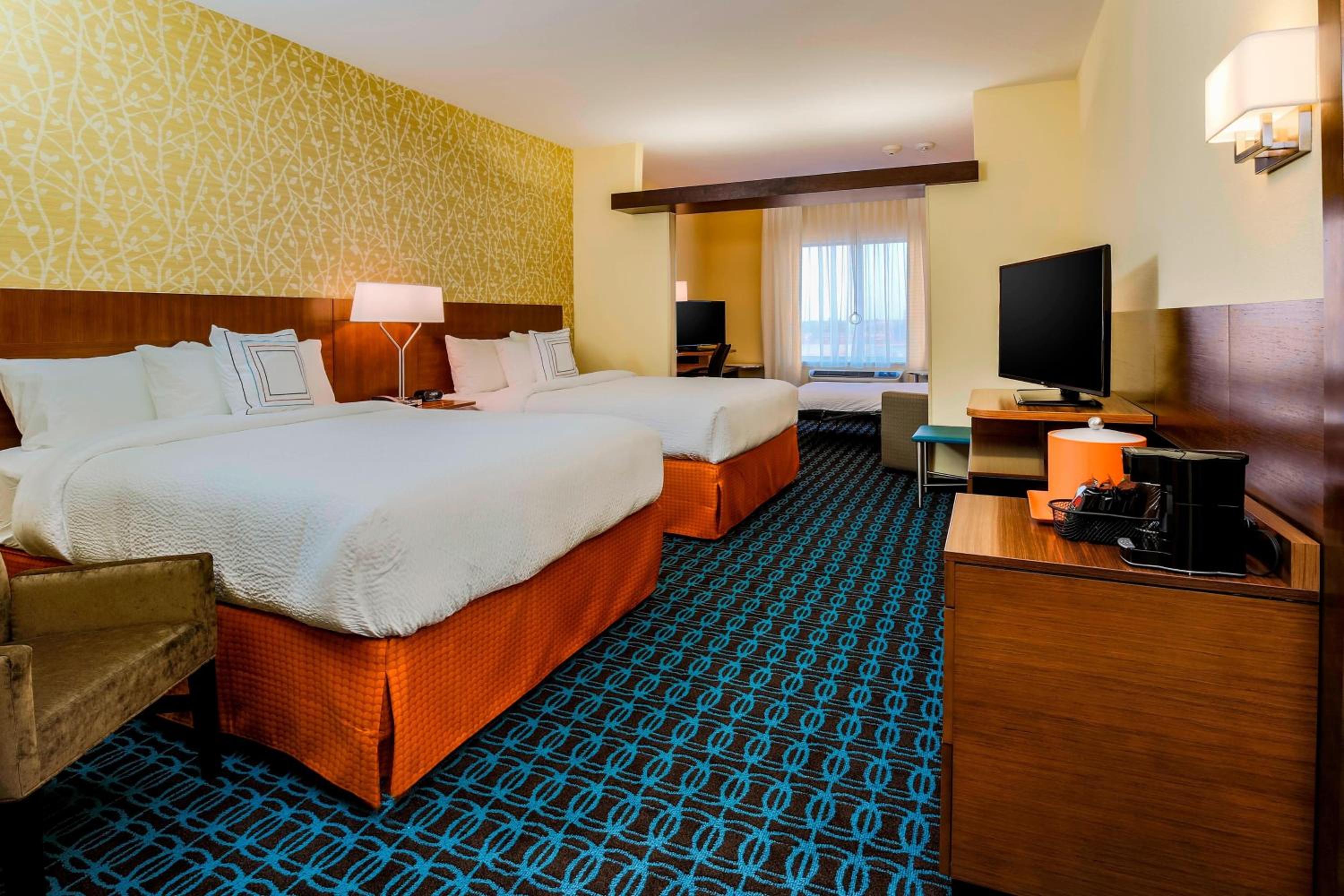 Queen Suite with Two Queen Beds, Roll-In Shower and Sofa Bed - Mobility Access/Hearing Accessible