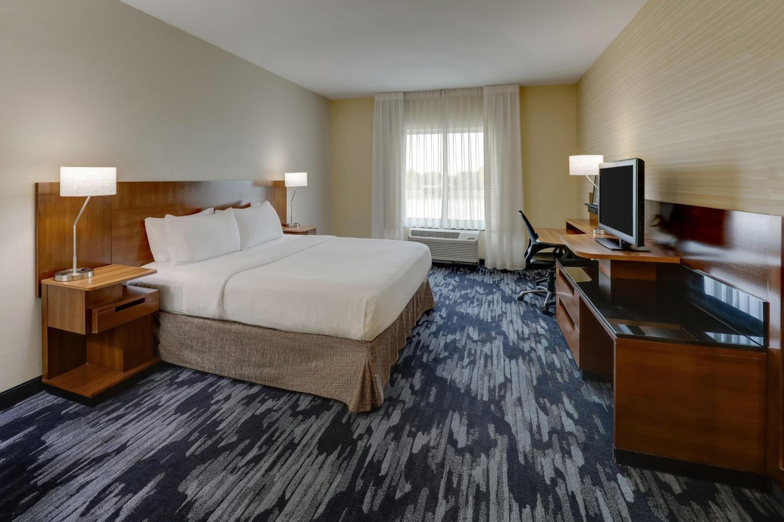Fairfield Inn and Suites Hutchinson