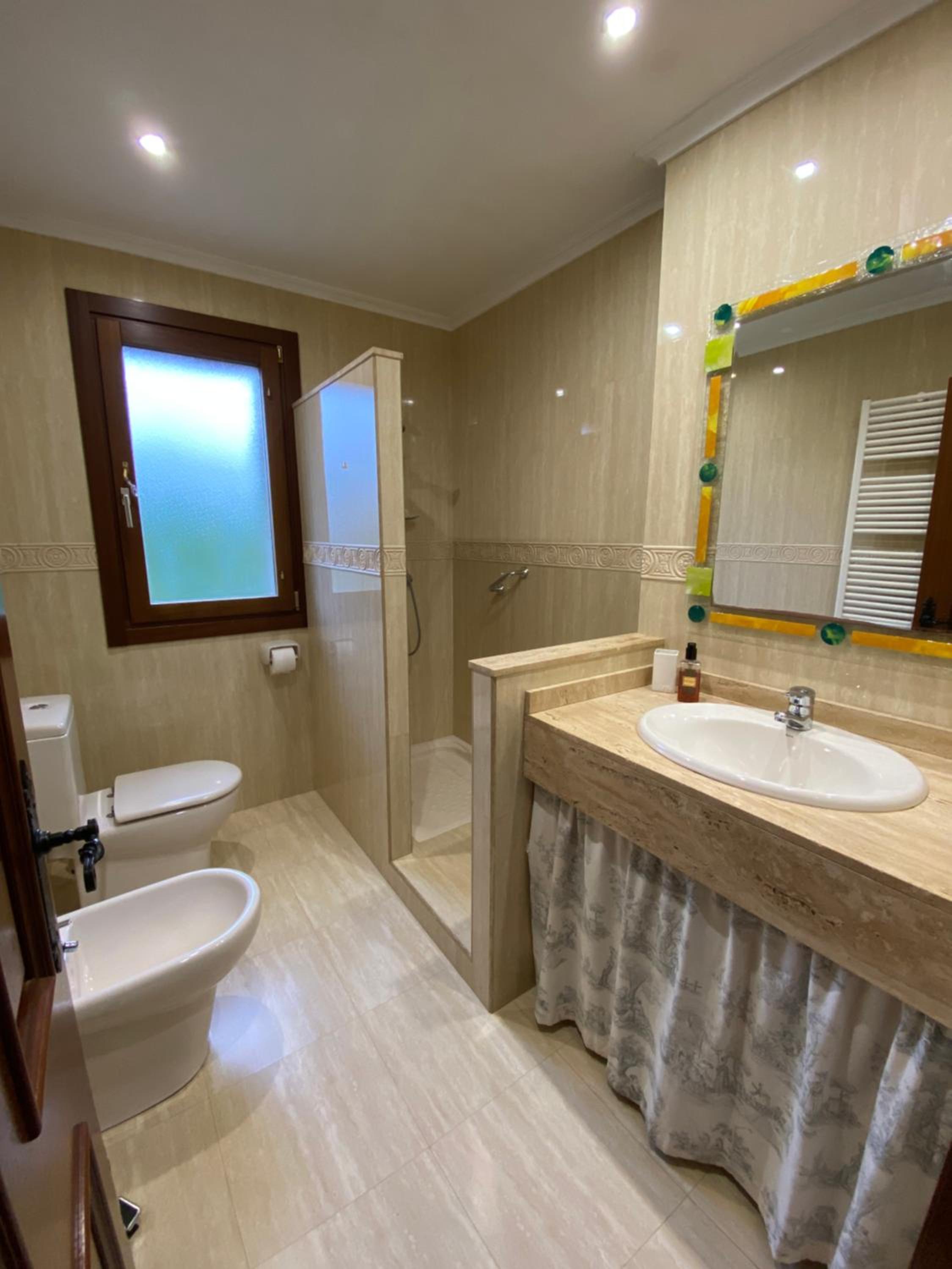 Two-Bedroom House photo 3