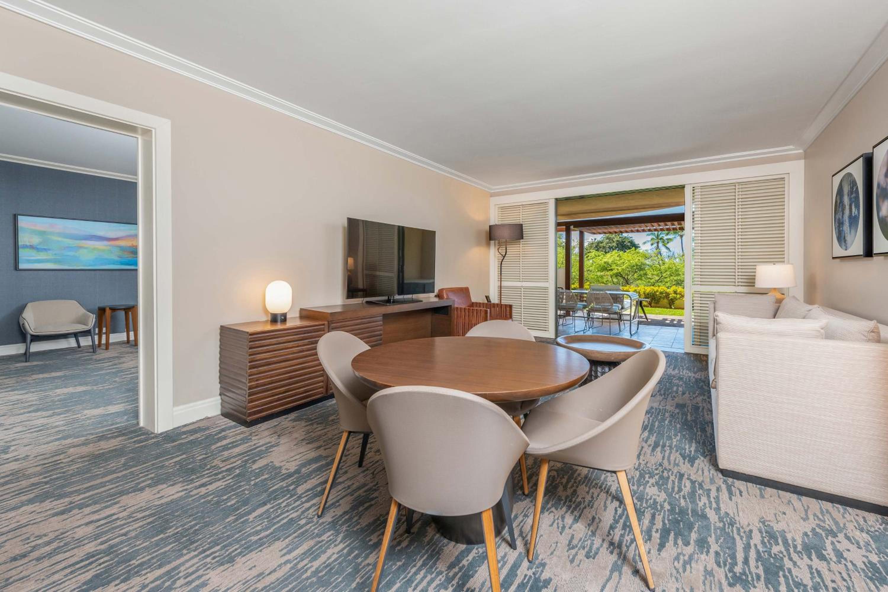 Lanai Suite, 1 Bedroom Larger Suite, 1 King, Ground floor thumbnail 5