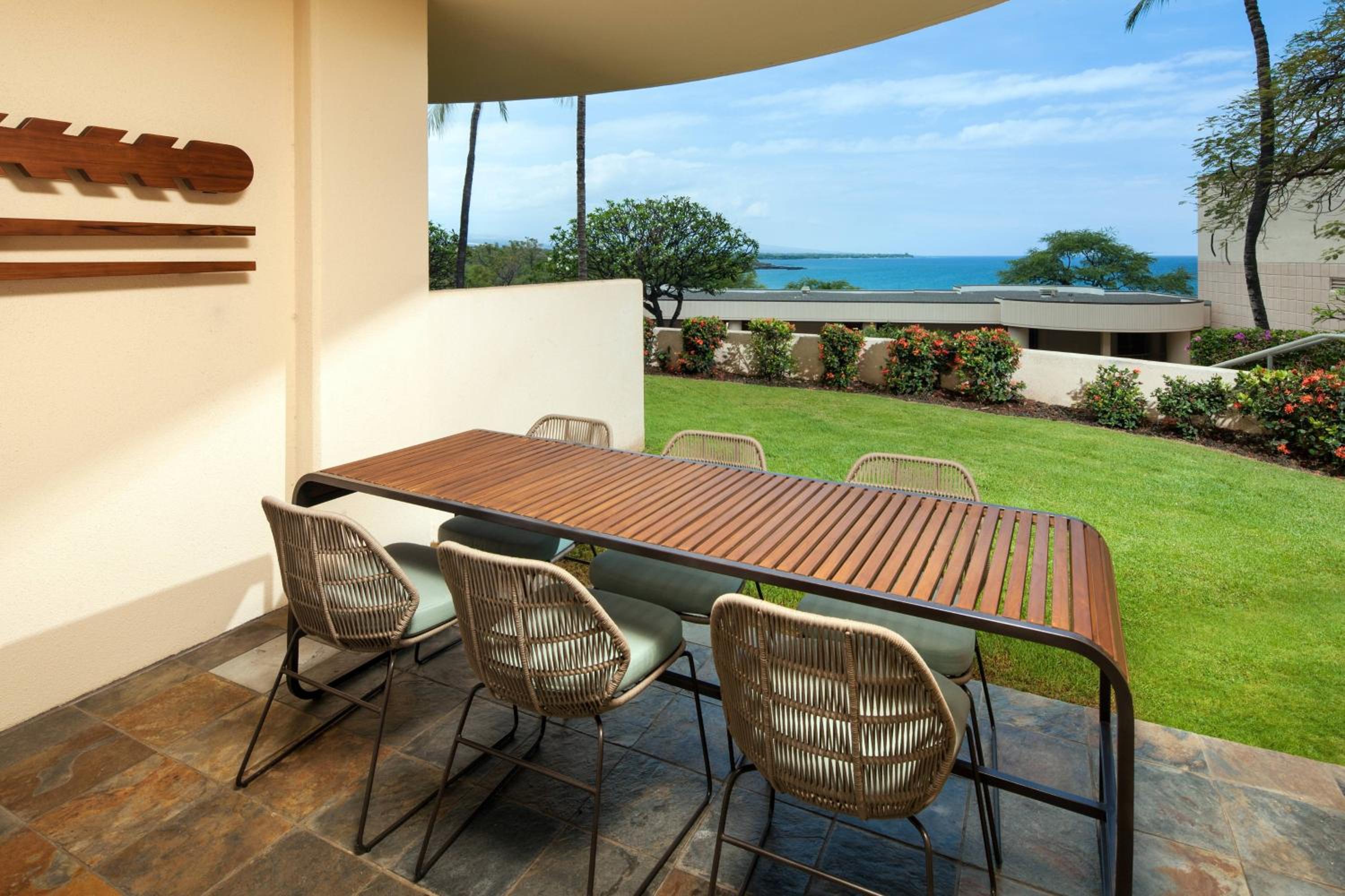 Lanai Suite, 1 Bedroom Larger Suite, 1 King, Ground floor