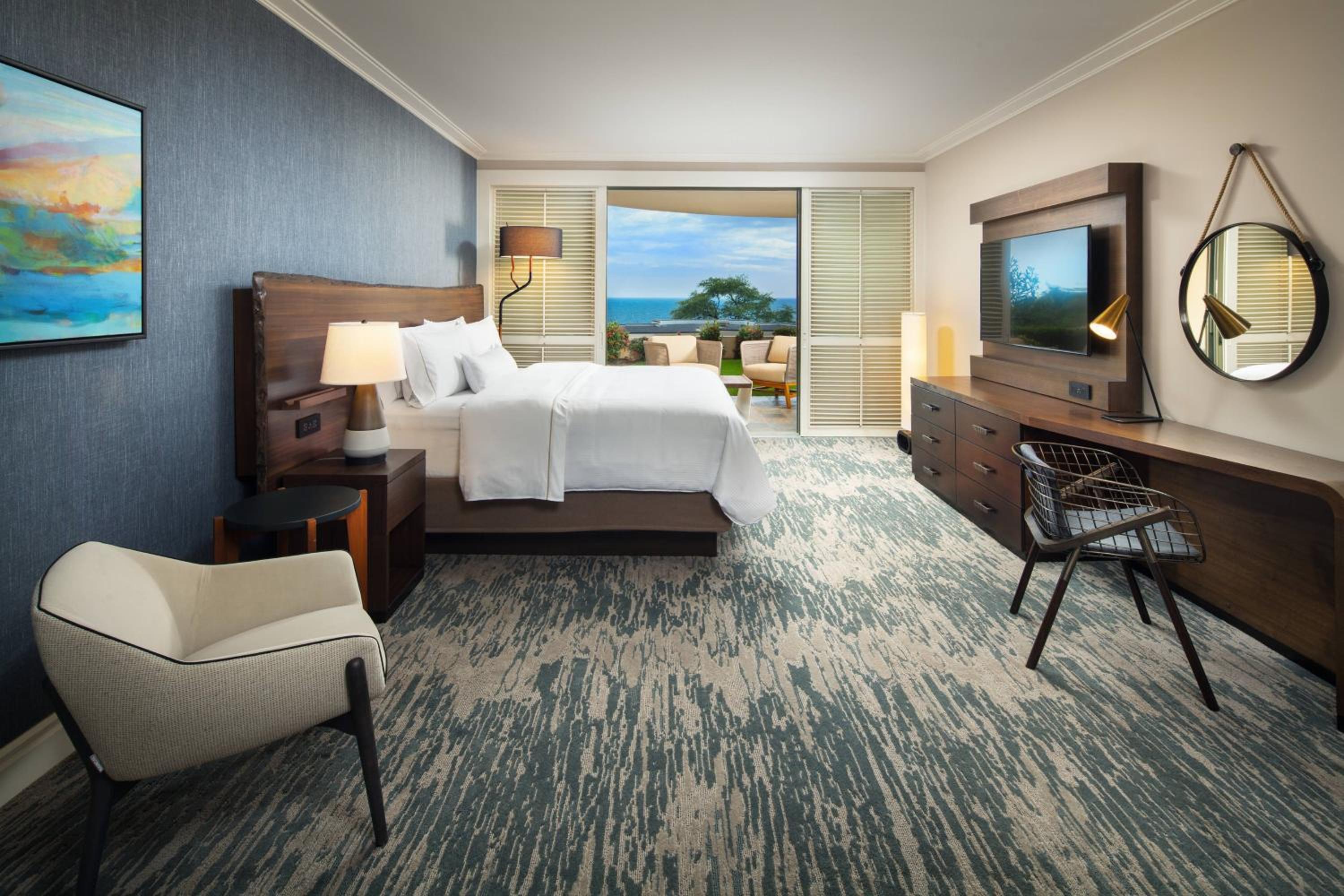 Lanai Suite, 1 Bedroom Larger Suite, 1 King, Ground floor thumbnail 6