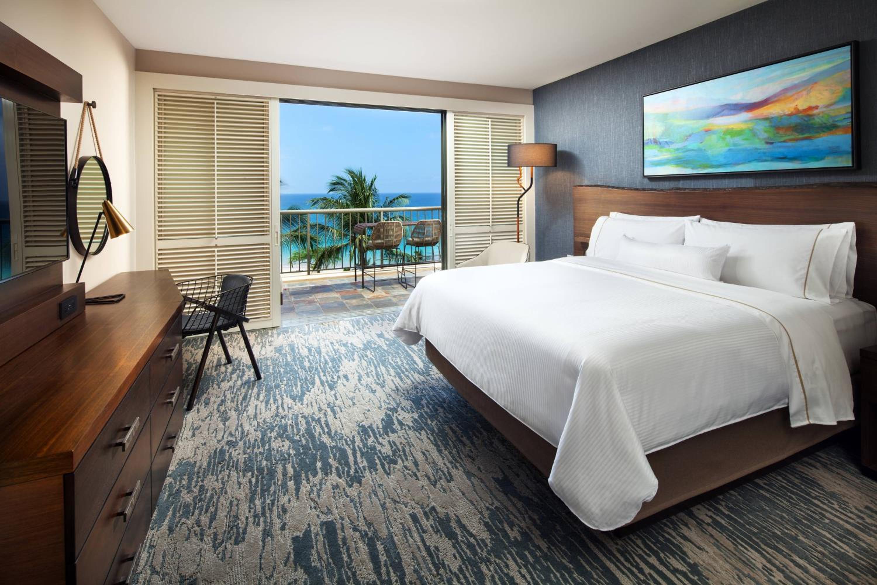 1 Bedroom Suite, 1 King, Ocean view, Balcony