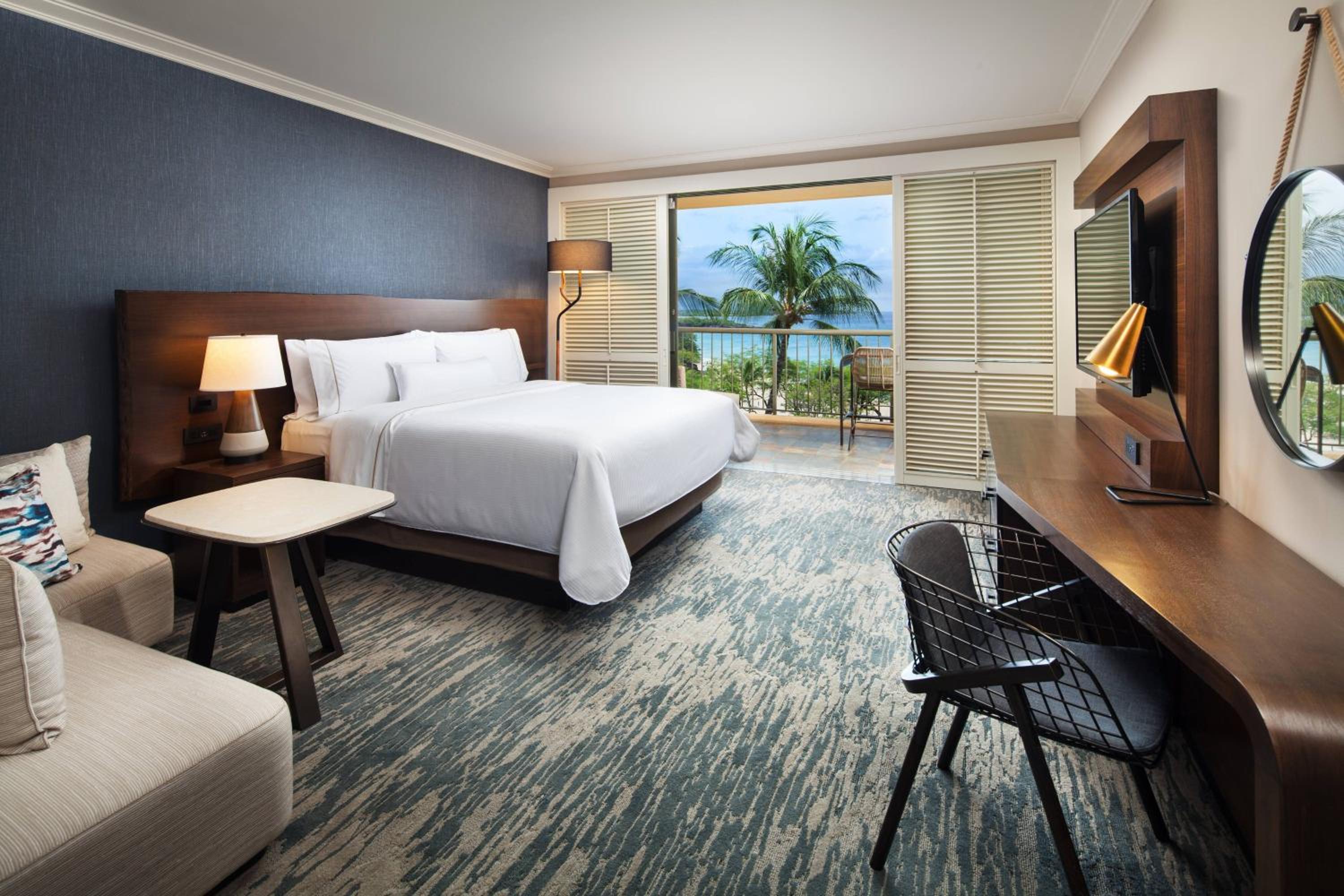 1 Bedroom Suite, 1 King, Ocean view, Balcony