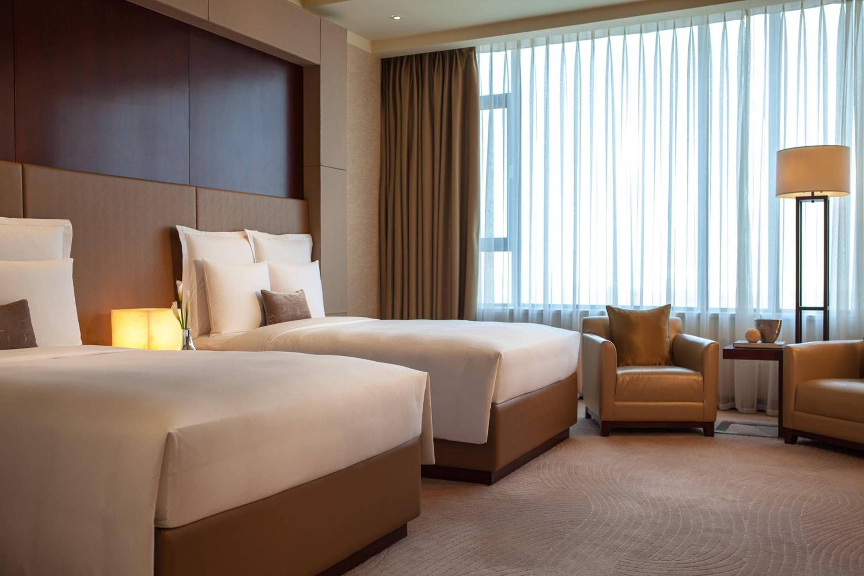 Junior 2 Twin Beds Suite photo 3