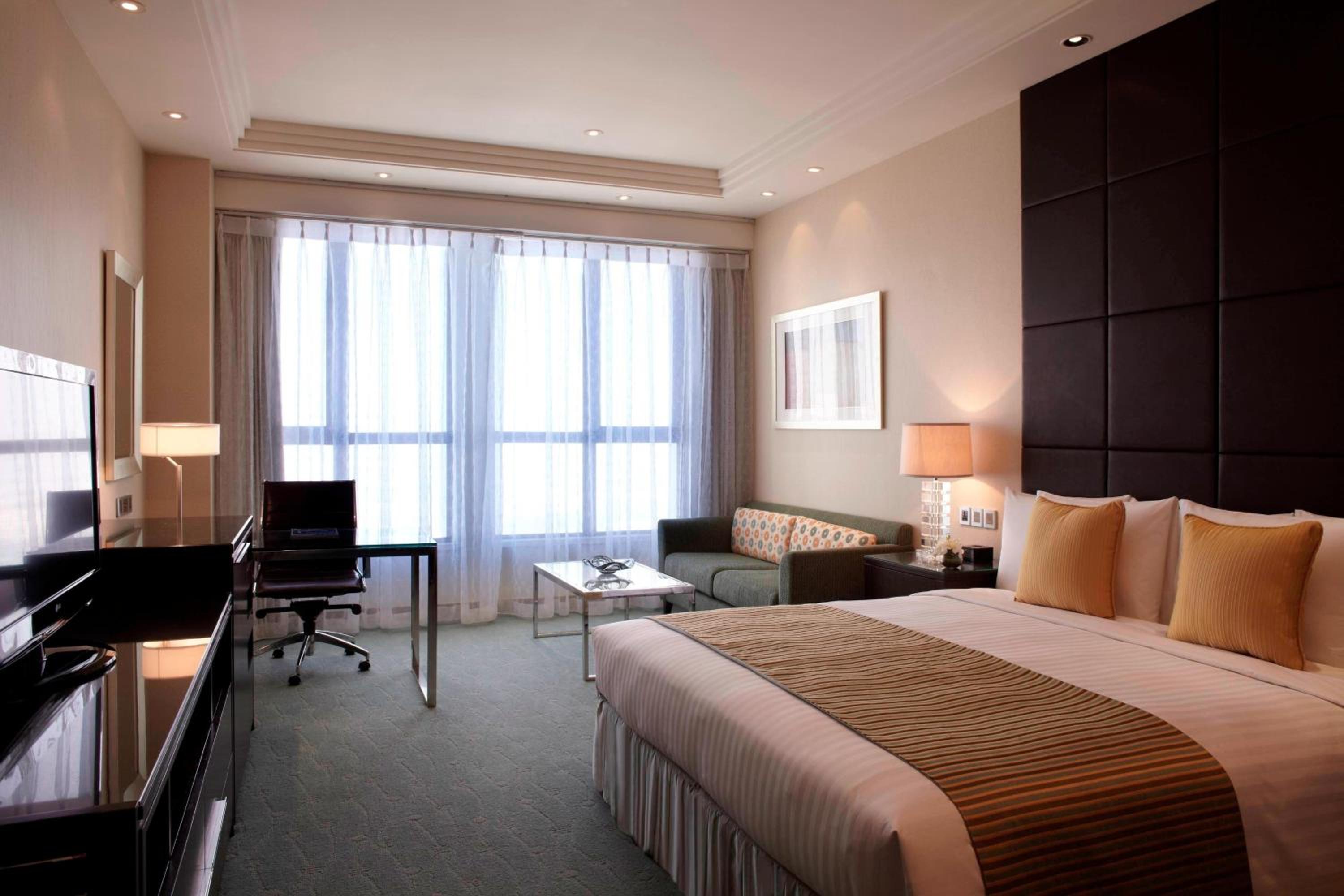 Premier King Room - Photo 1