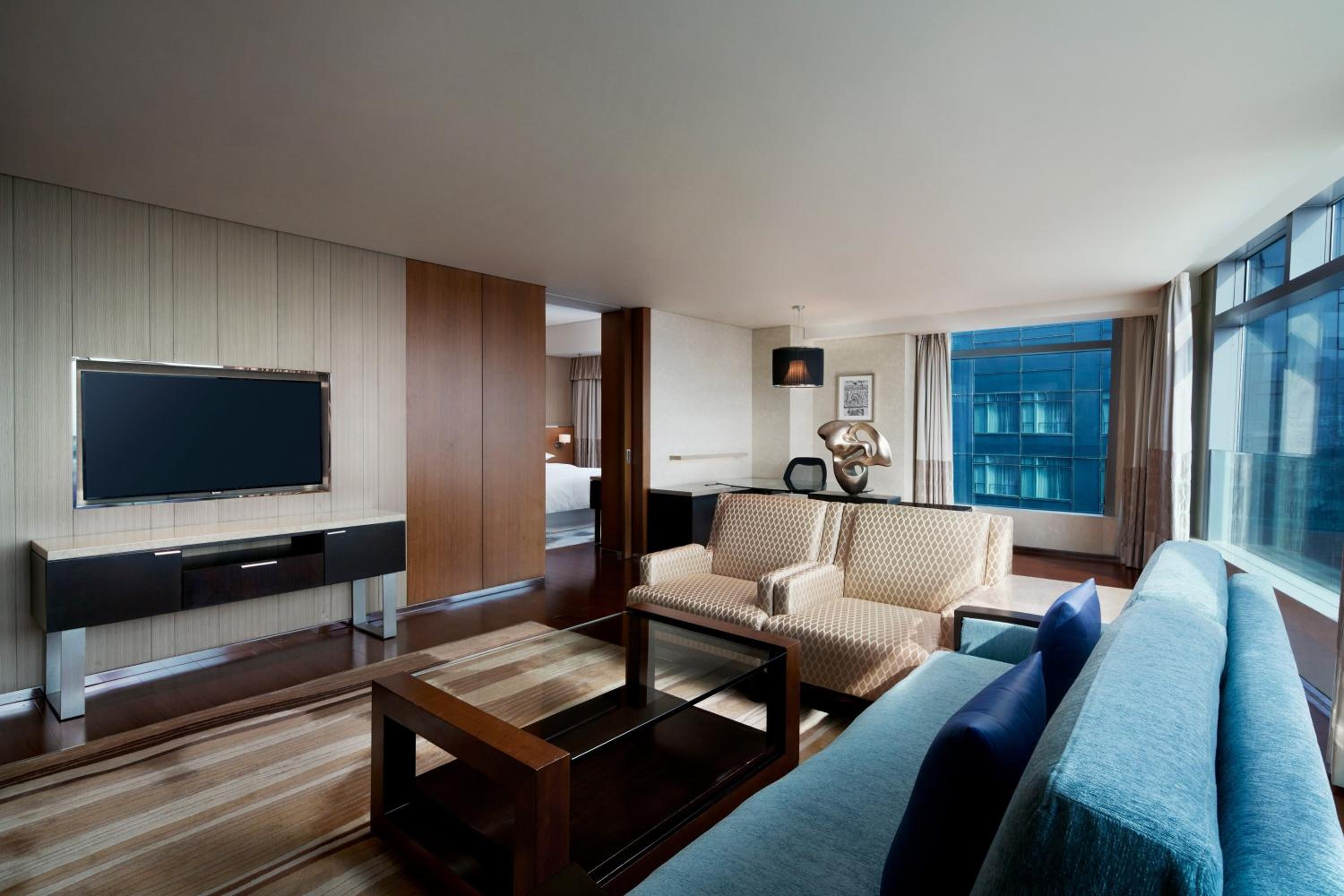 Superior Suite, Club lounge access, 1 Bedroom Suite, 1 King photo 1