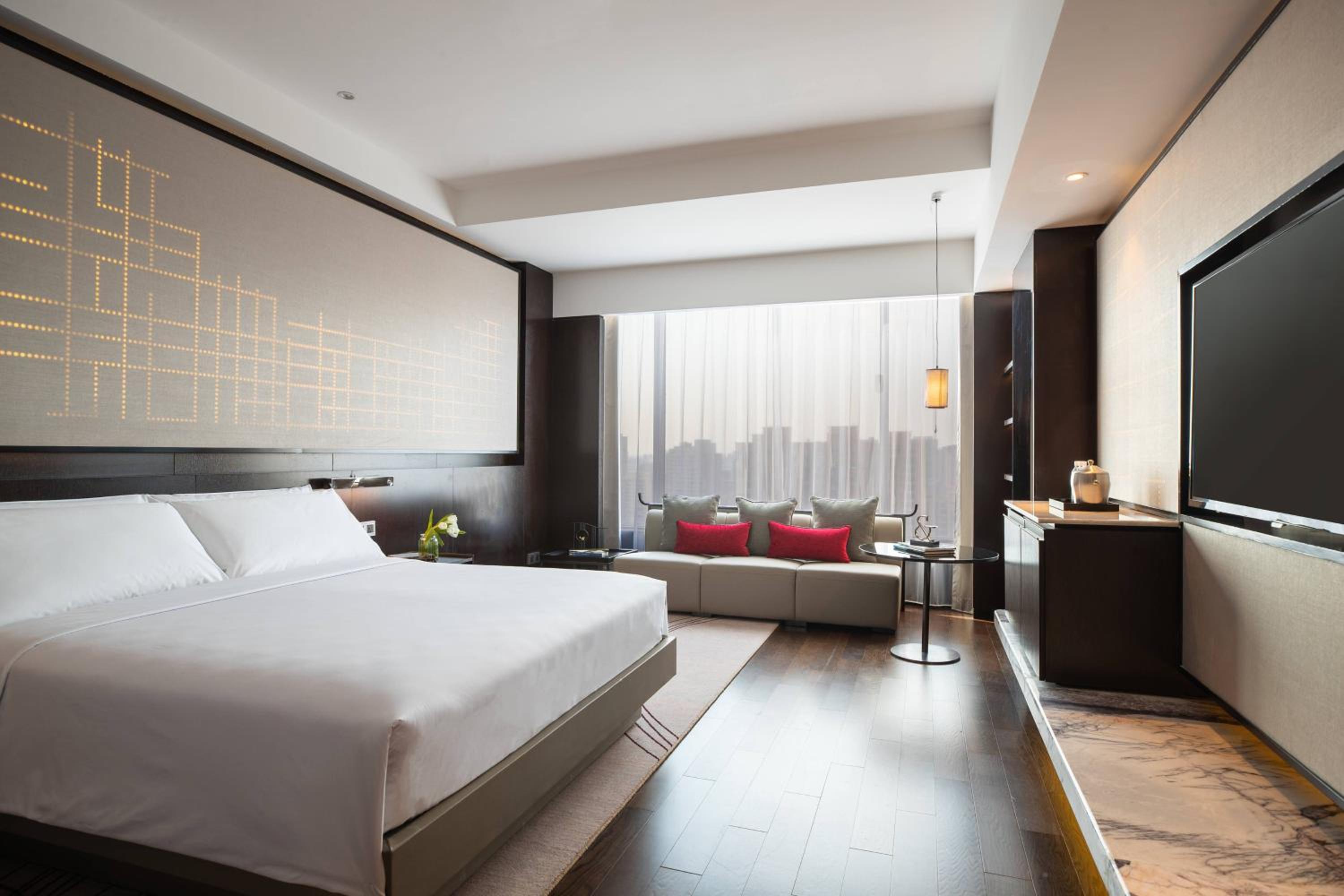 Executive King Room with Club Access photo 3