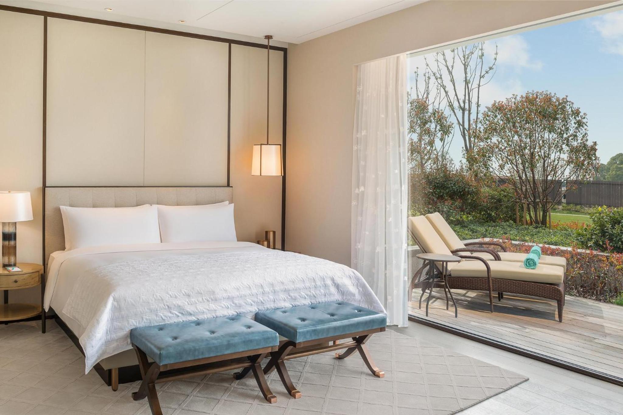 Garden View Villa King Room