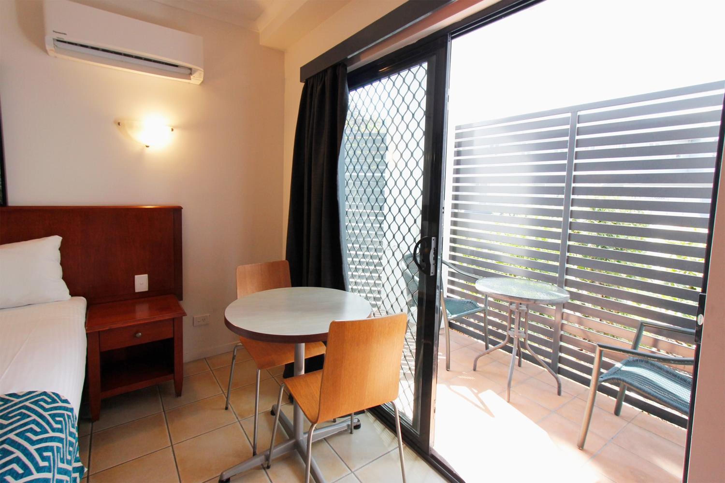 Executive Twin Room - Photo 3