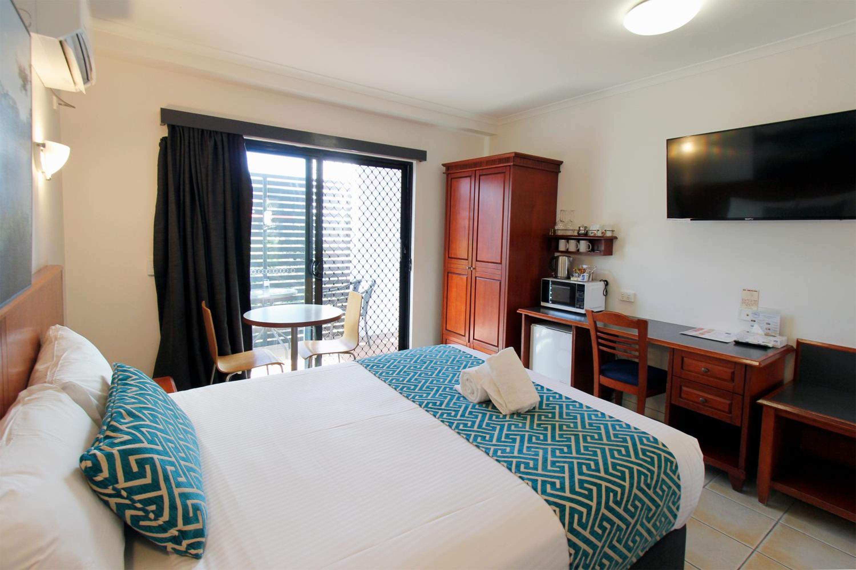 Executive Twin Room - Photo 6