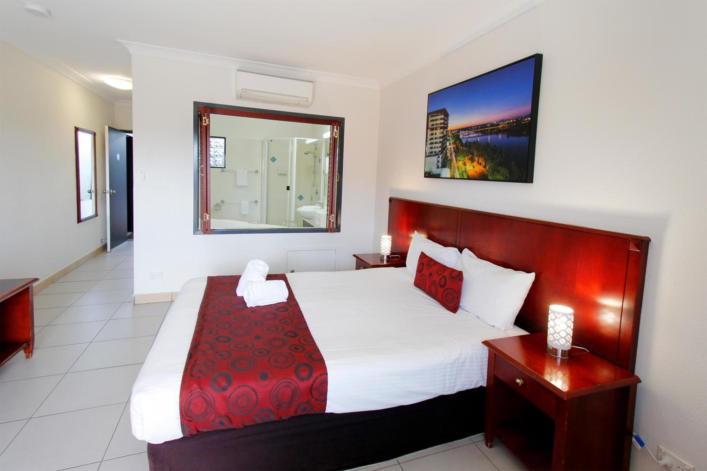 Deluxe Queen Room - Photo 6