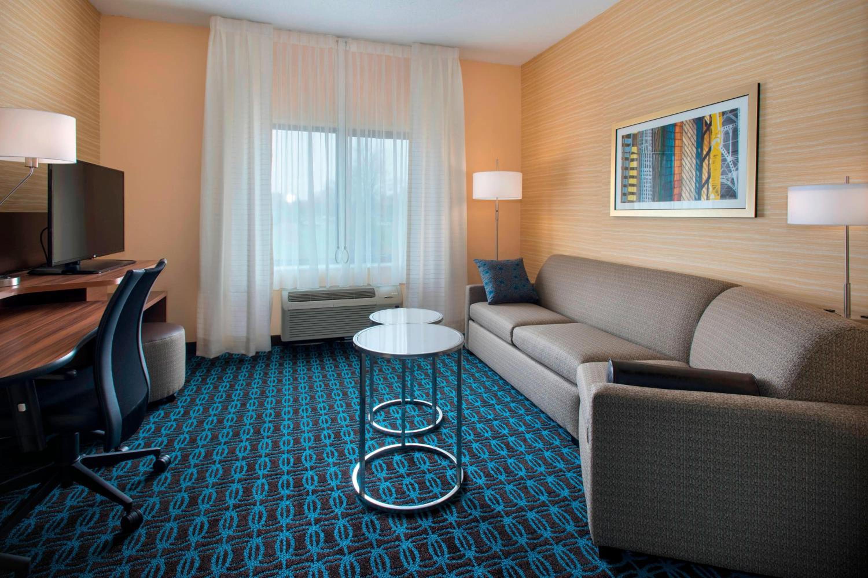 King Suite with Sofa Bed - Hearing Accessible