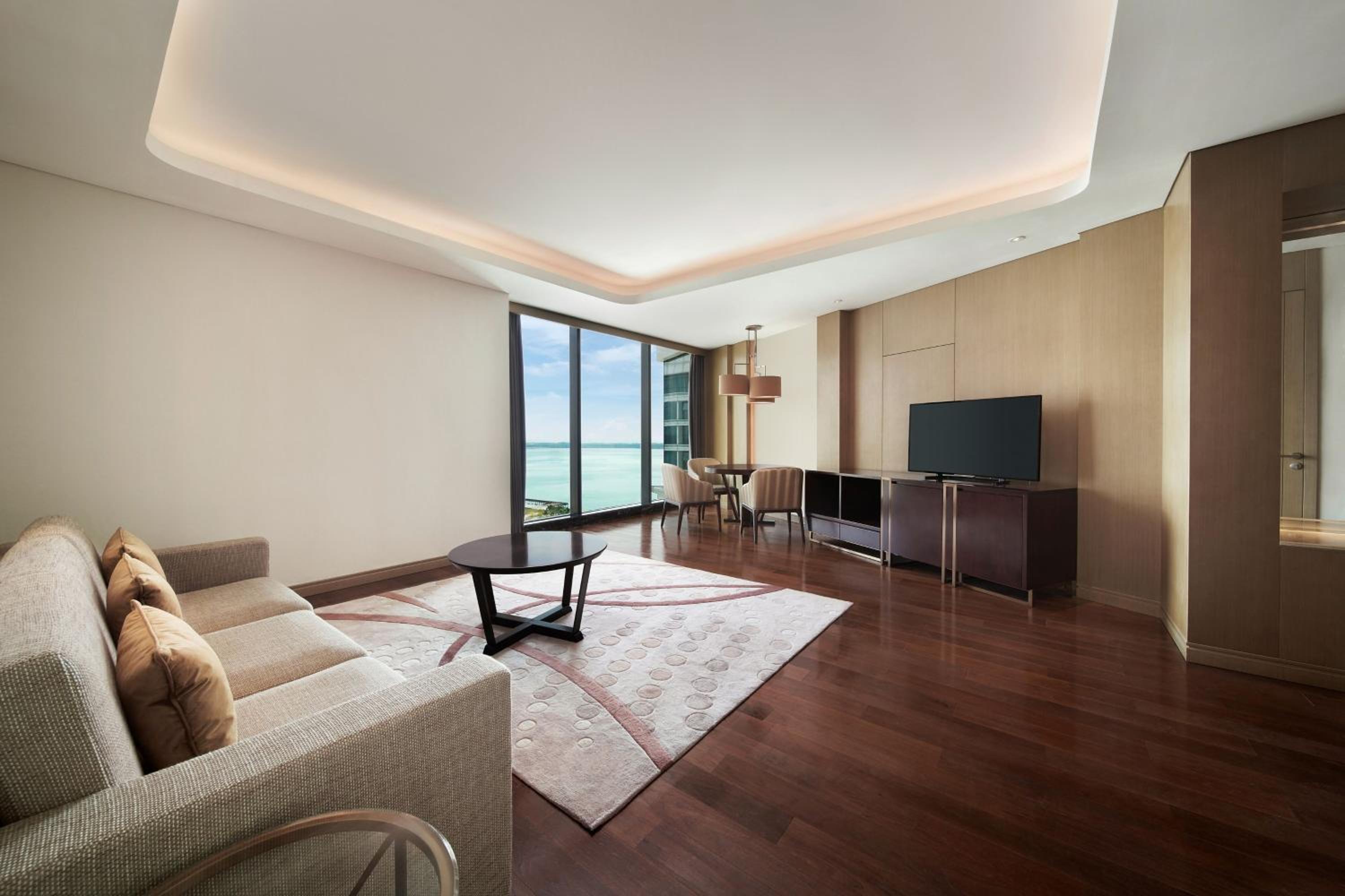 Deluxe Suite, Club level, 1 Bedroom Executive Suite, 1 King