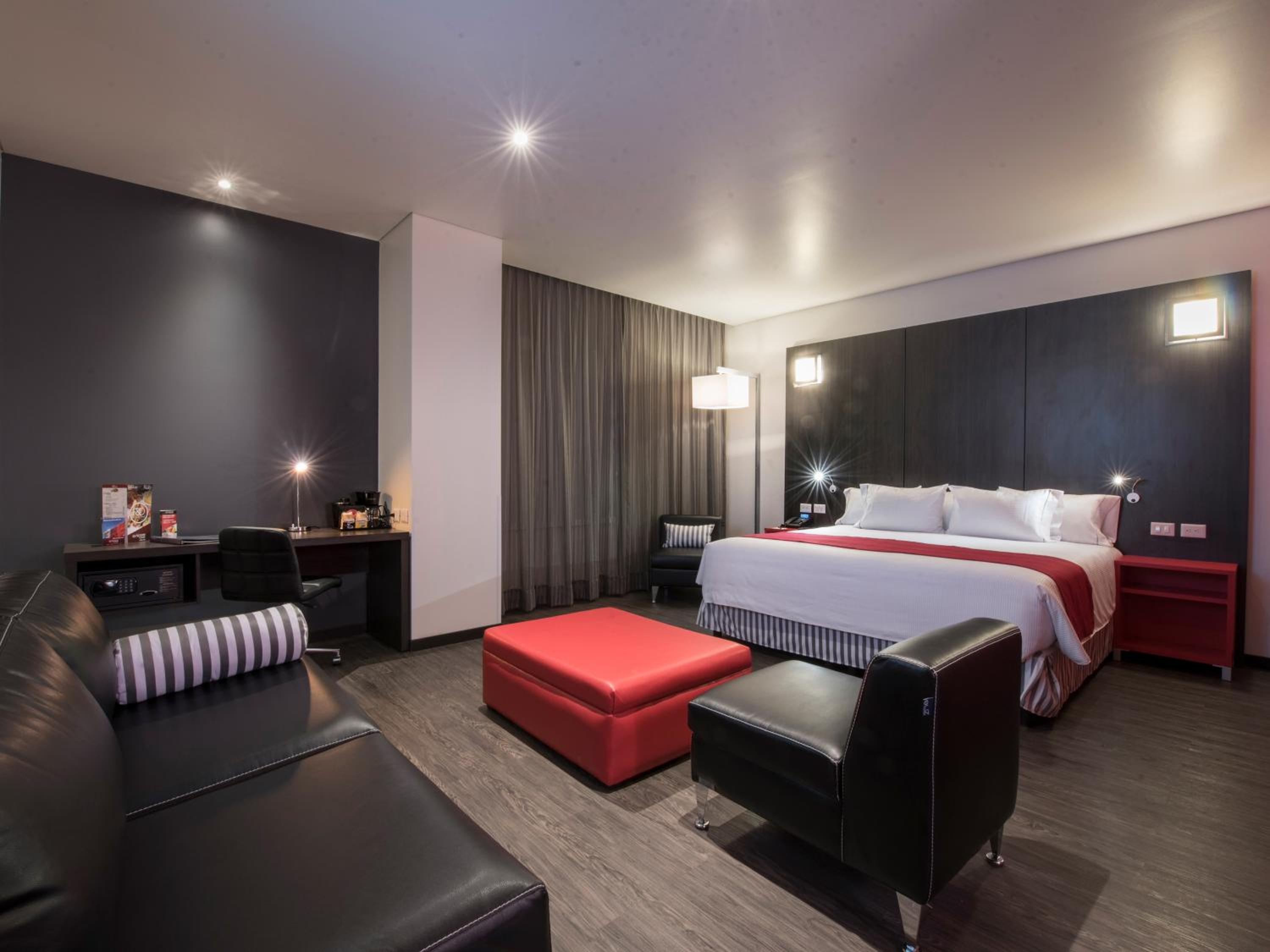 Business King Room - Non-Smoking - Photo 1