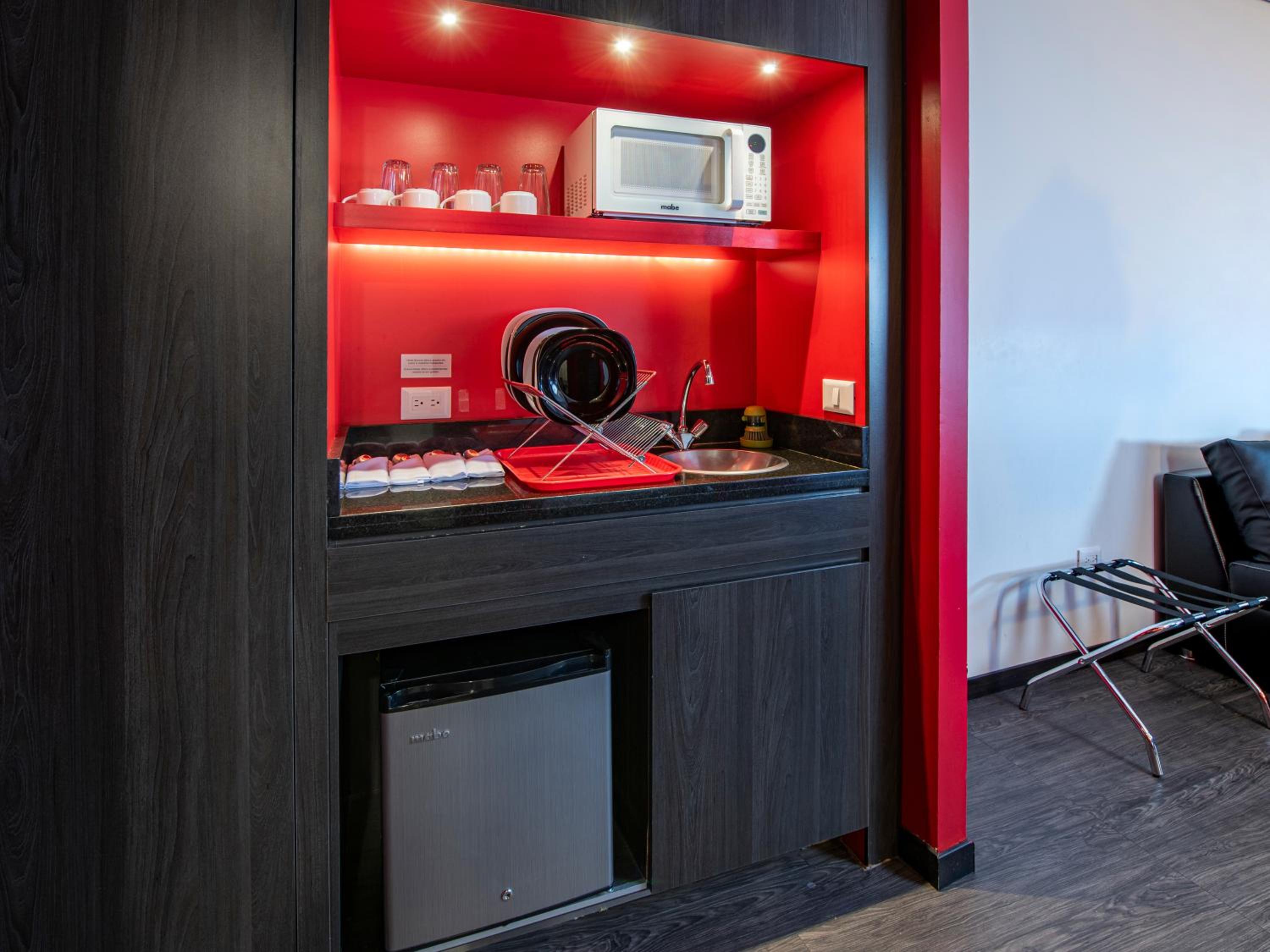 Business King Room - Non-Smoking - Photo 2