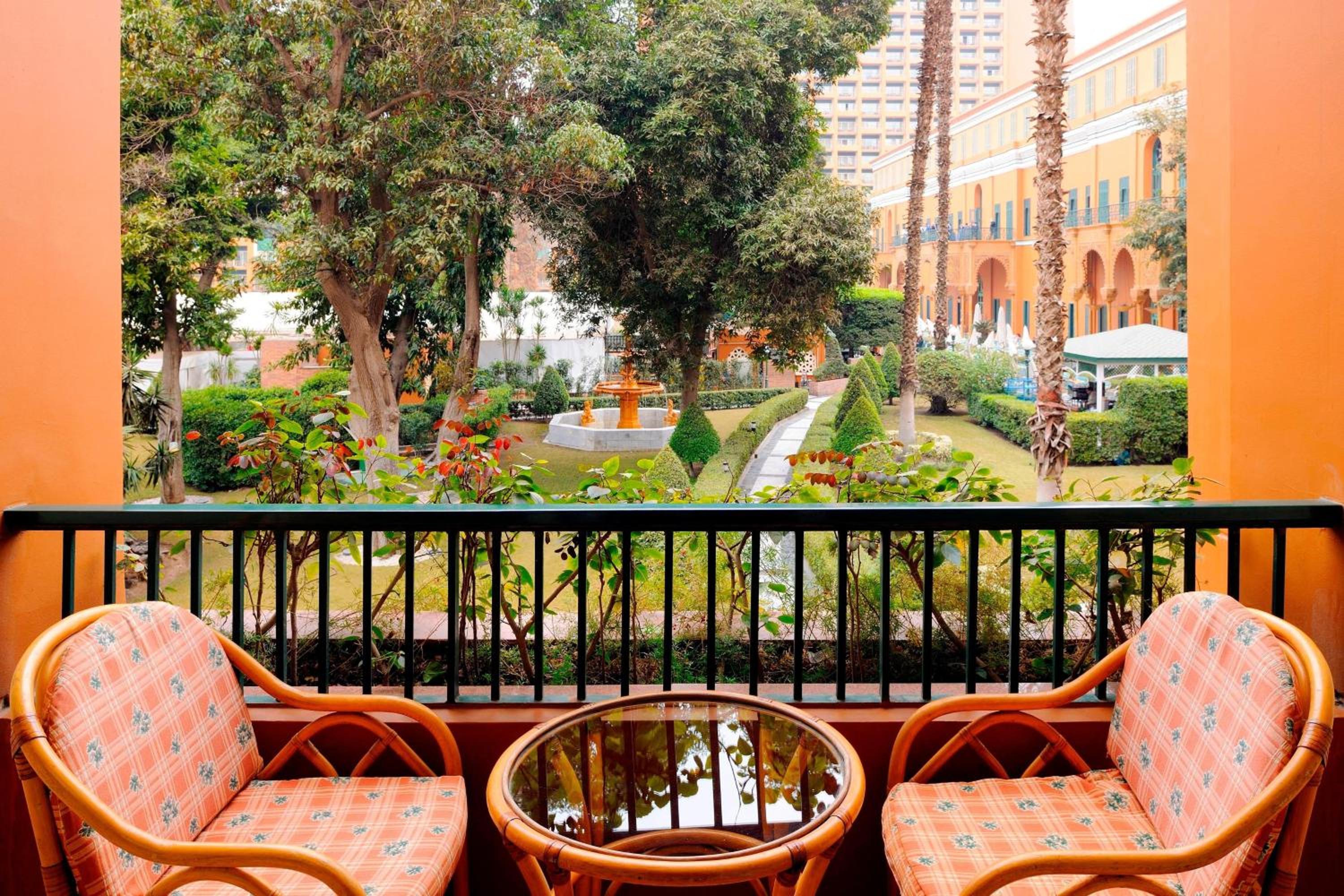 Deluxe Garden Room, 1 King, Balcony