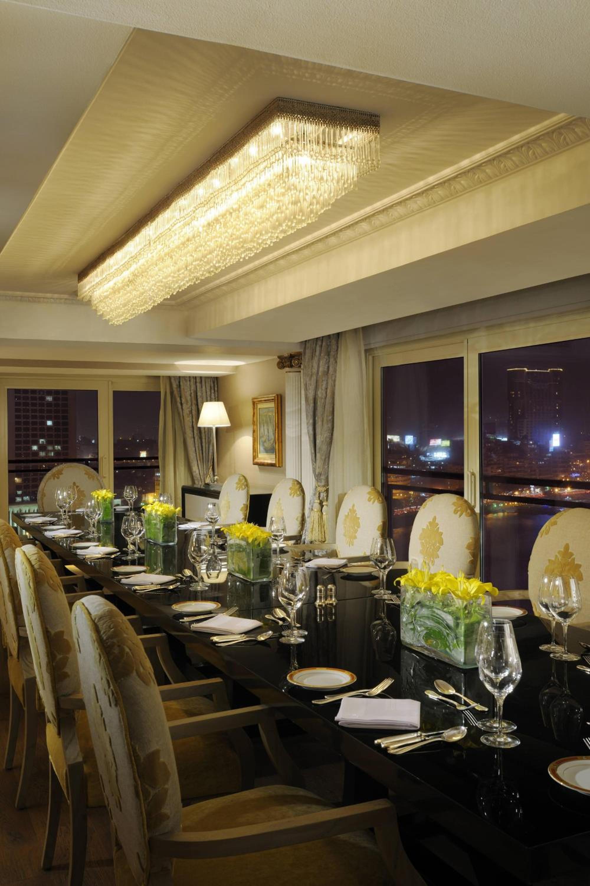 Royal Suite, Executive lounge access, 2 Bedroom Suite, Balcony thumbnail 5