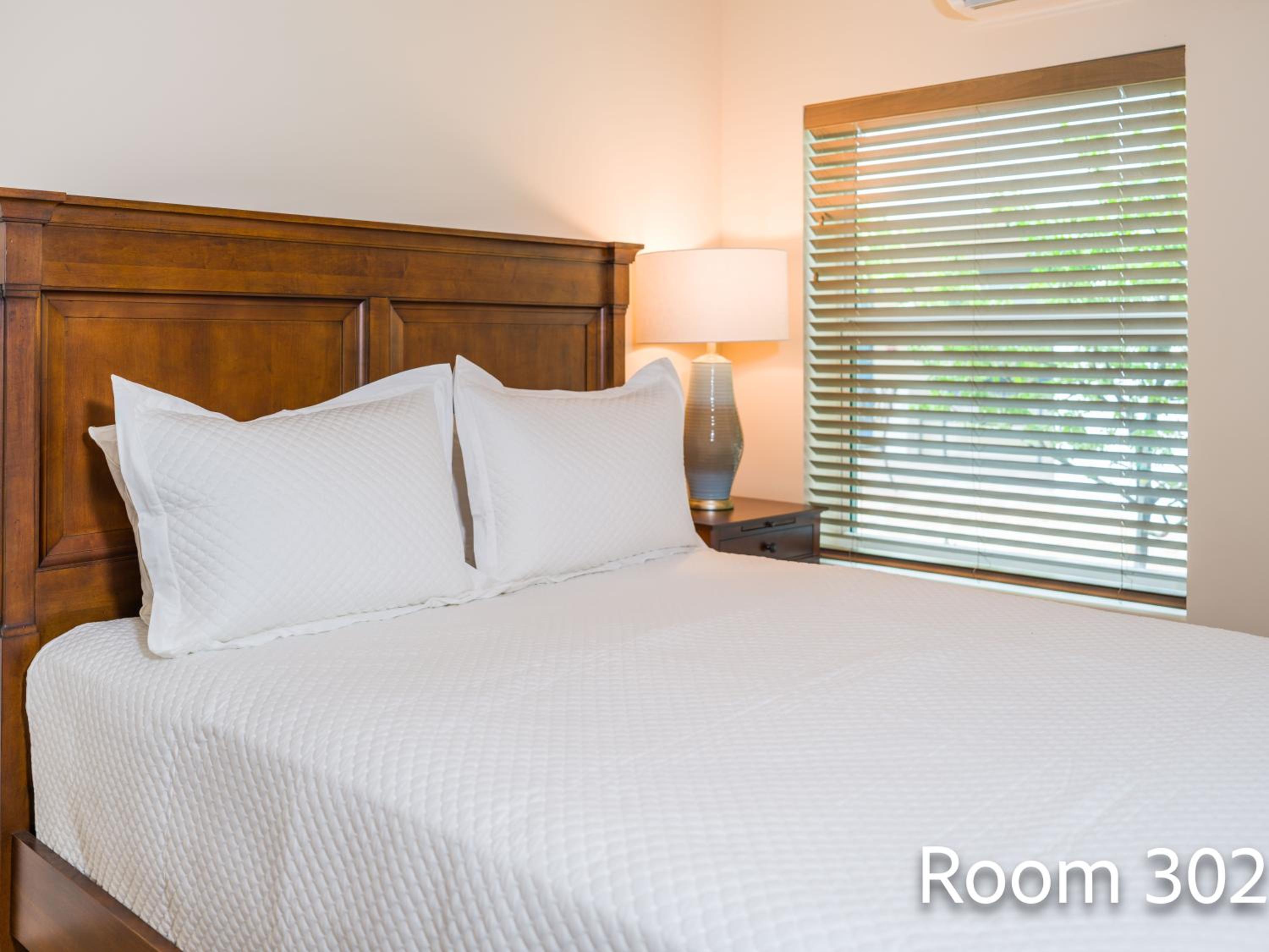 Two-Bedroom Suite - Photo 4