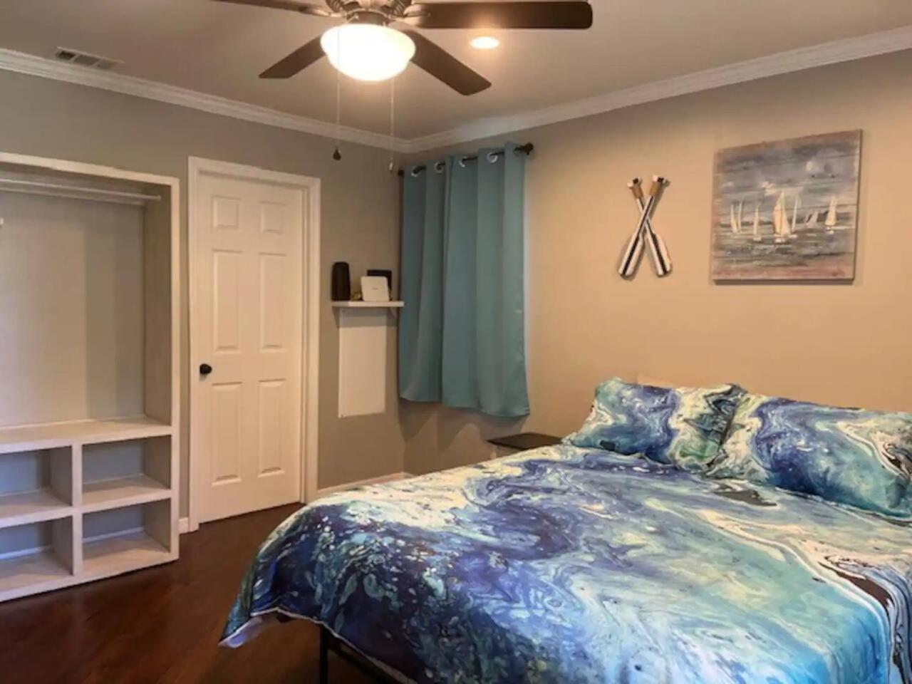 Three-Bedroom House photo 1