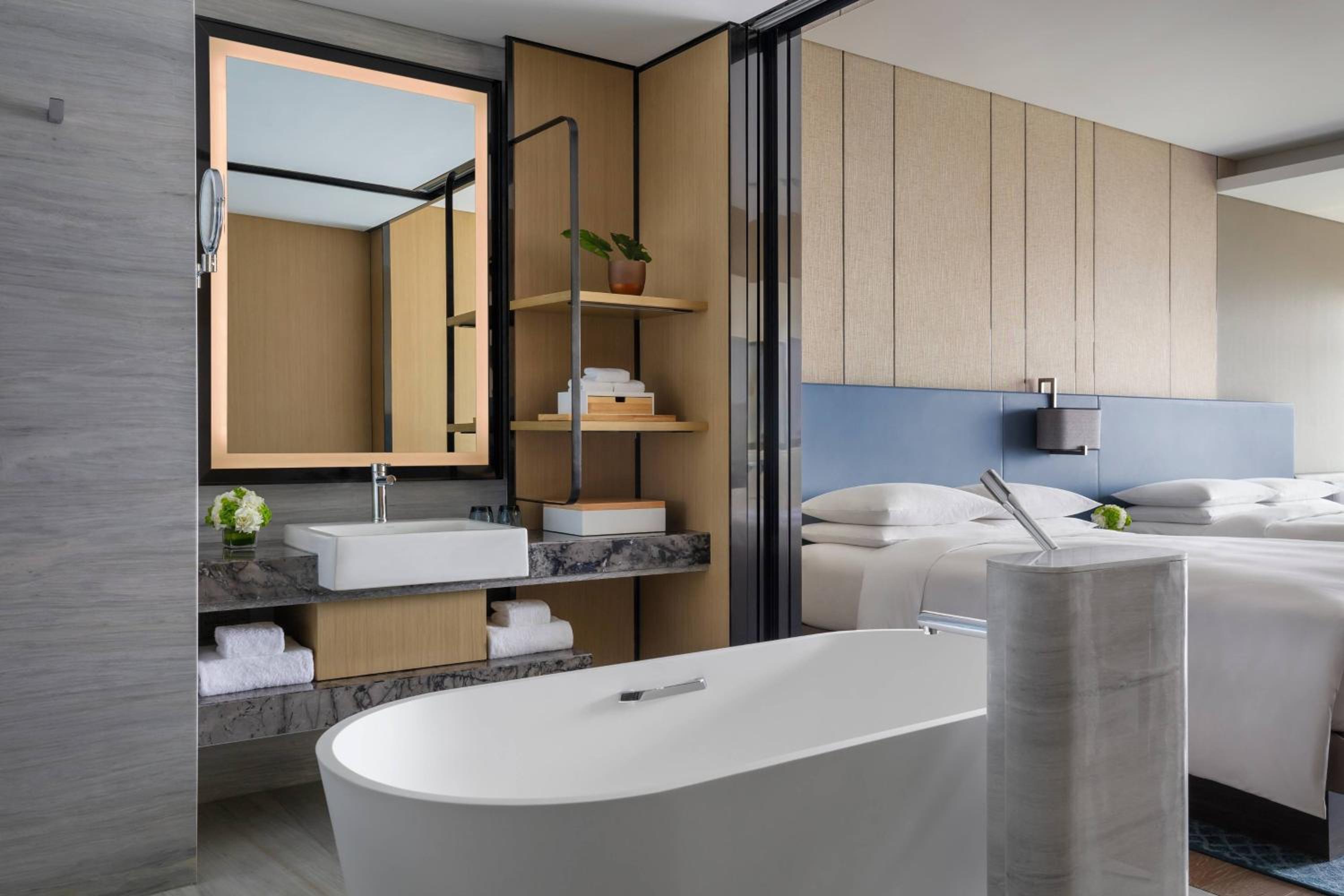 Deluxe, Guest room, 1 King