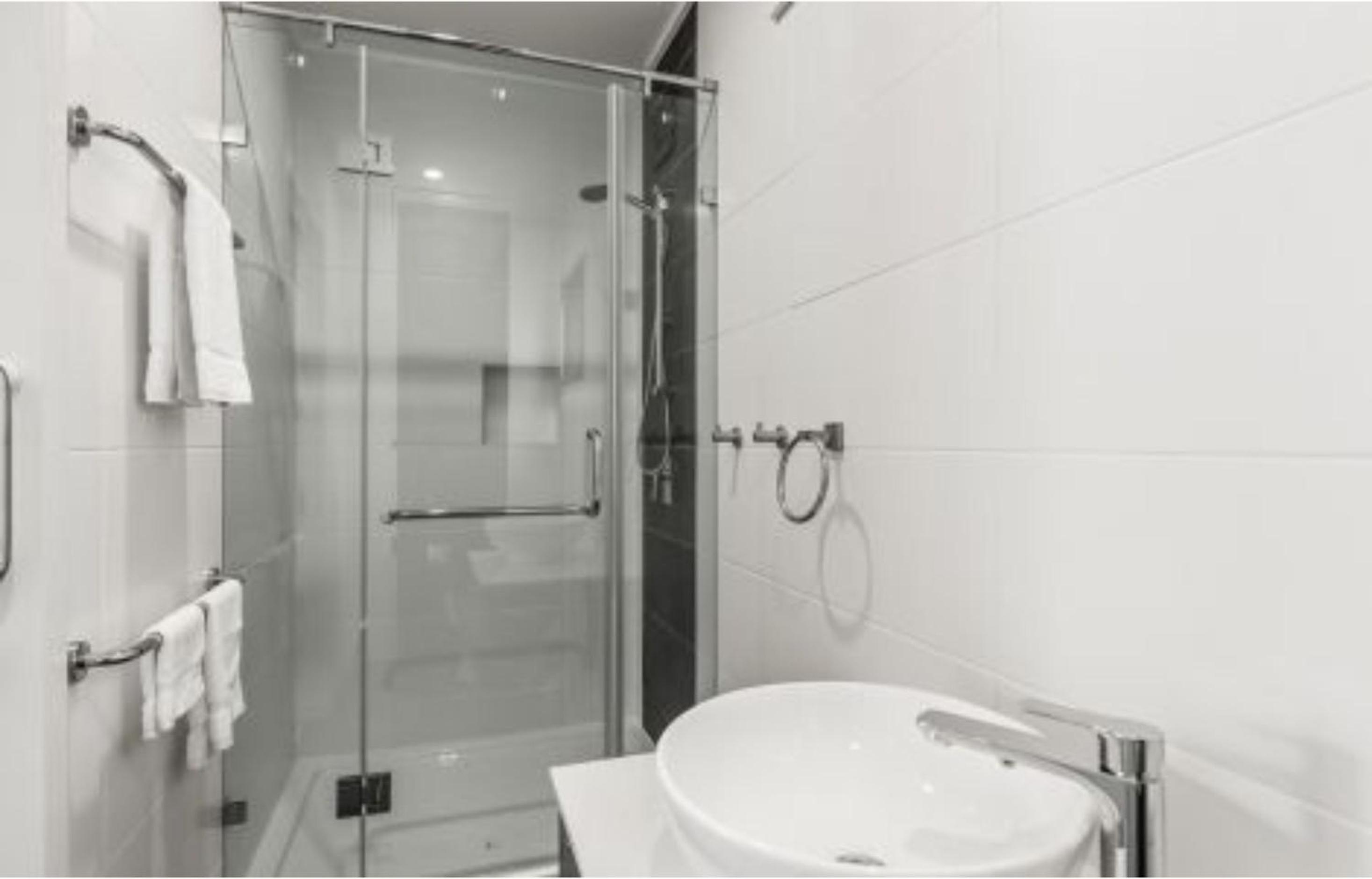 Deluxe Pool View Studio - Sleeps 2 photo 3