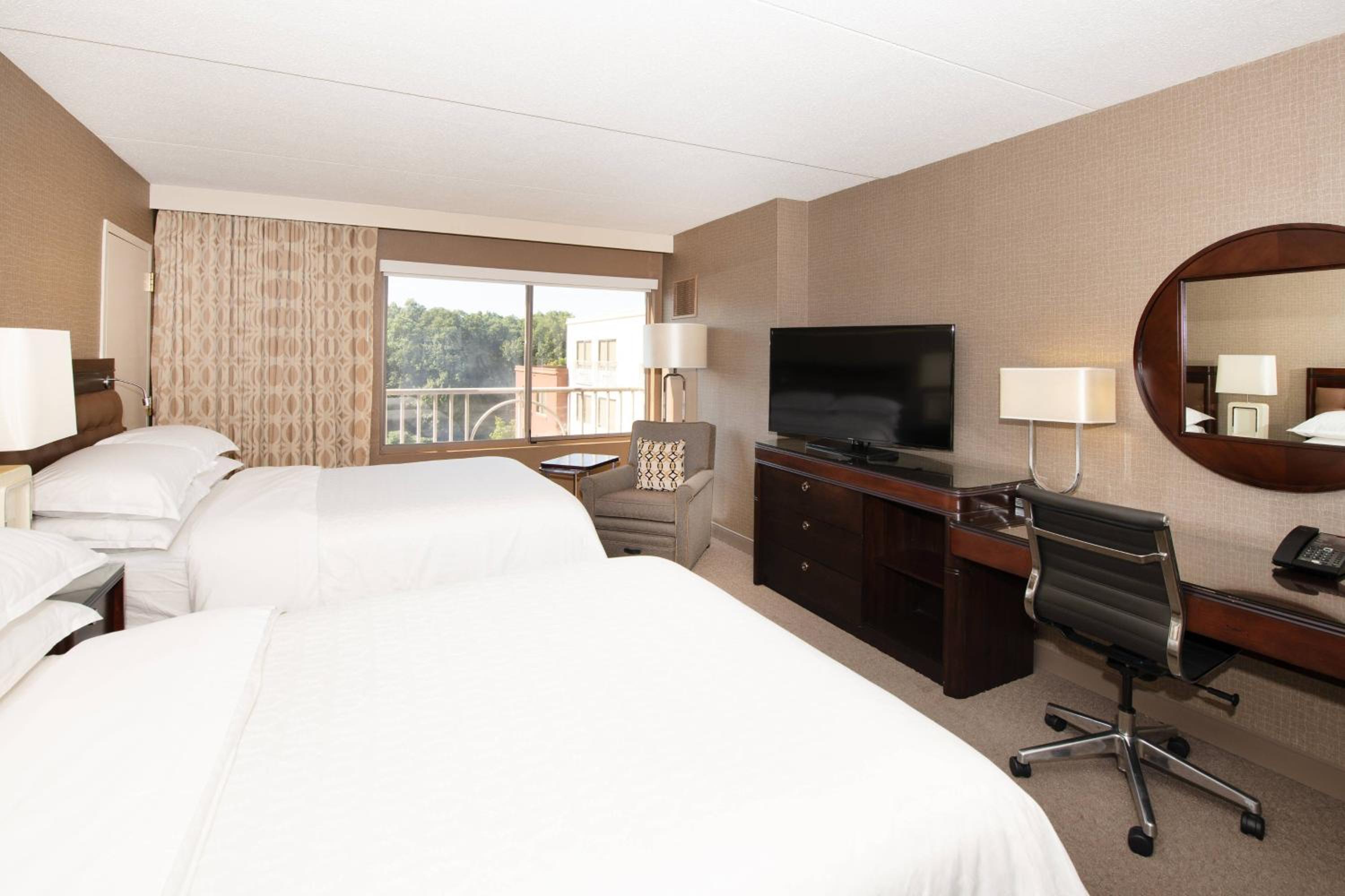 Double Room with Two Double Beds - Photo 1