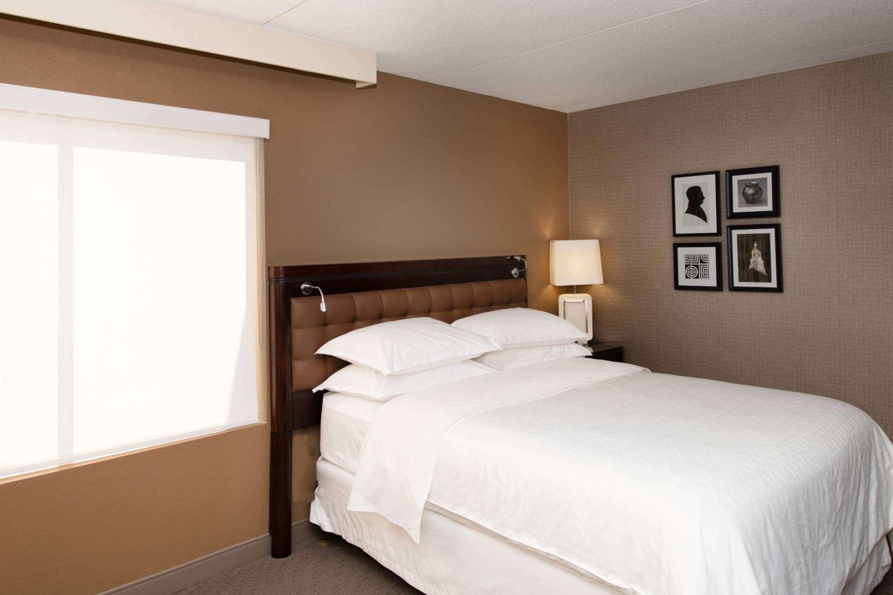 Queen Room - Photo 1