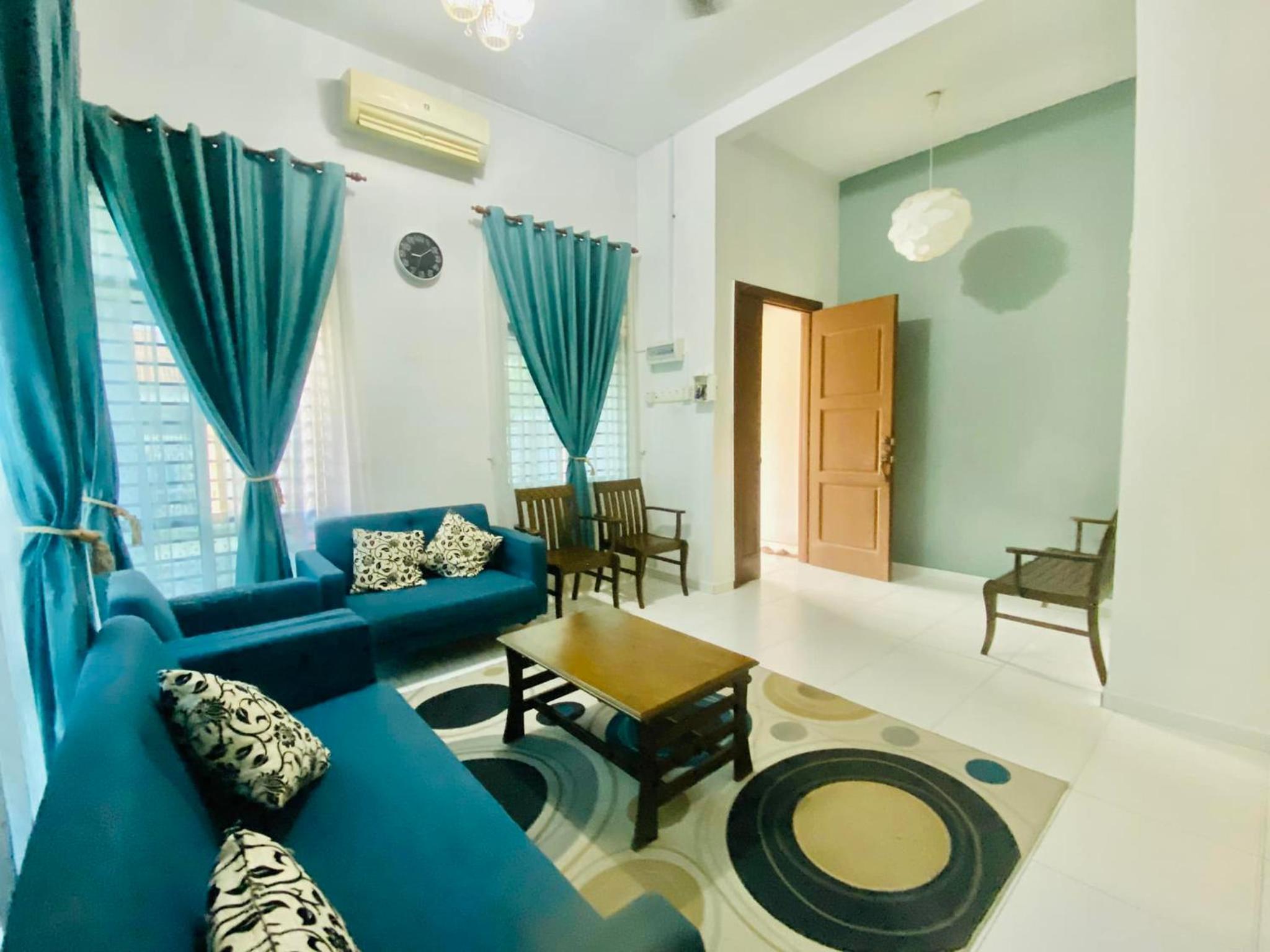 Four-Bedroom House photo 1