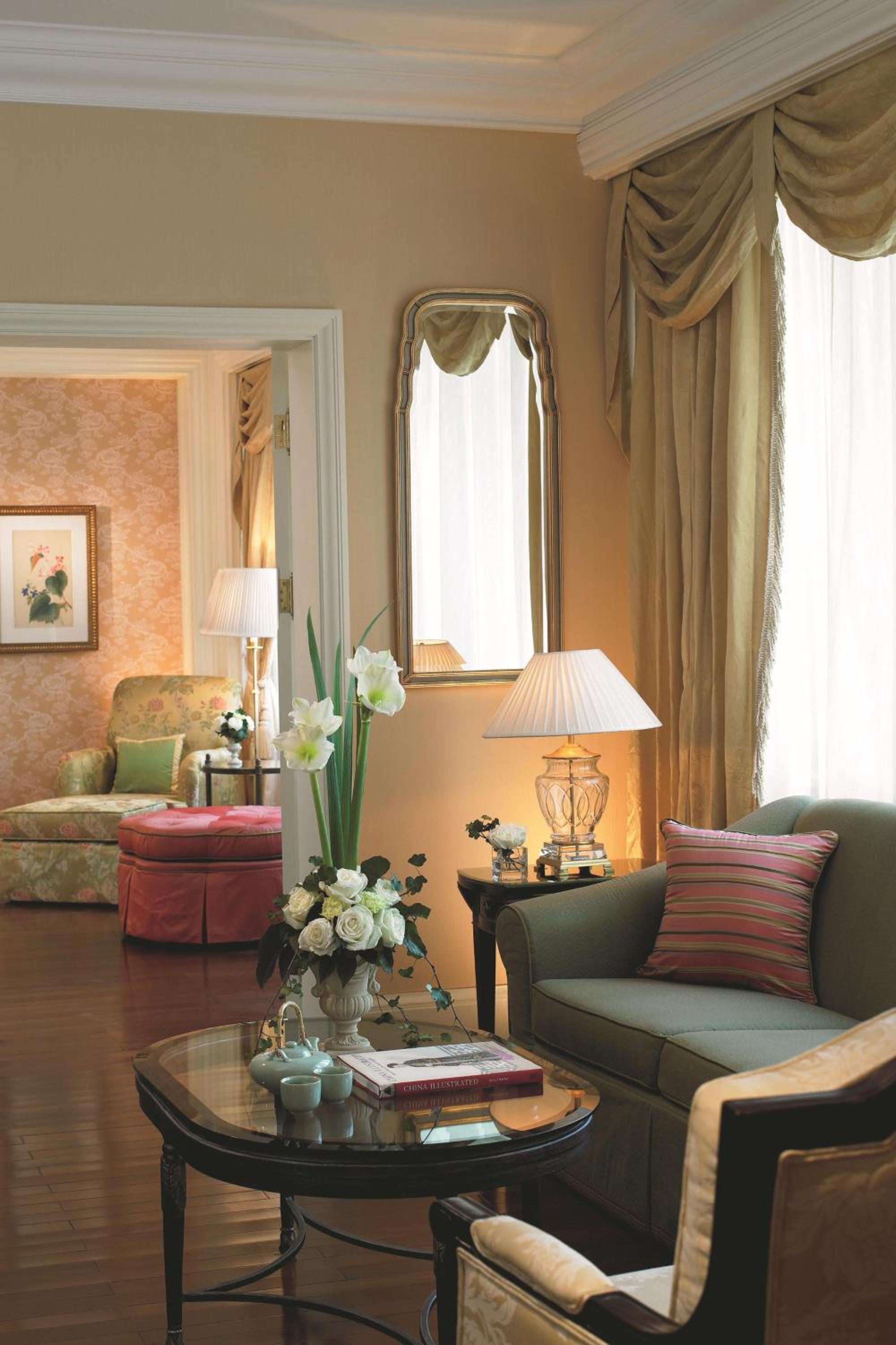 Premier Suite - Photo 5