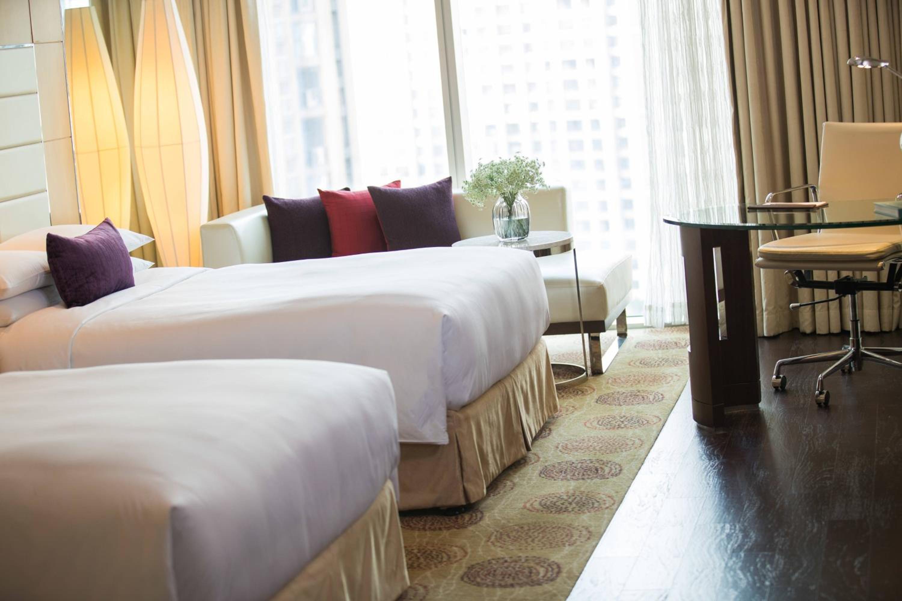 Premier Twin Room photo 2