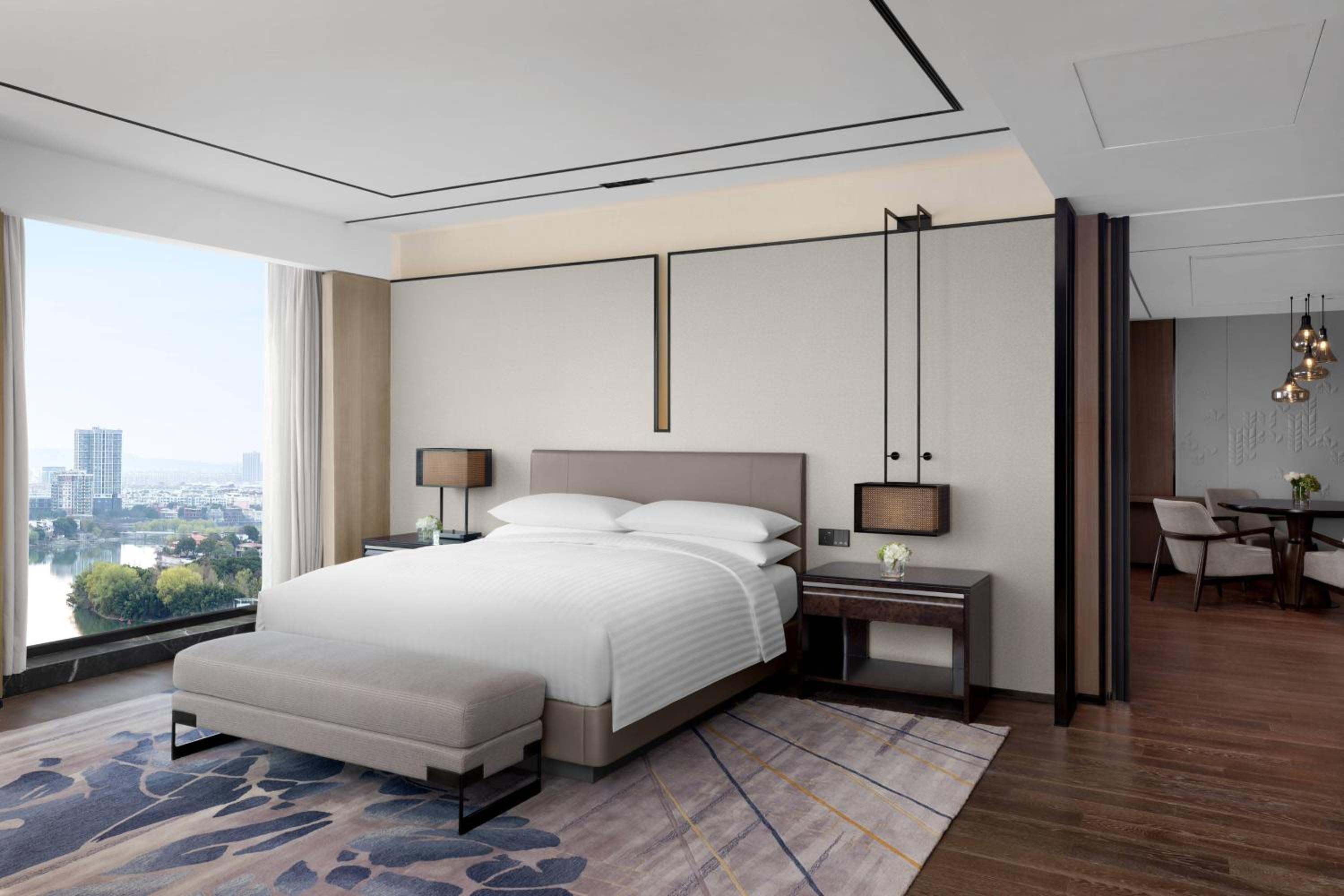 Apartment with King Bed and Lake View - Club Lounge Access photo 1