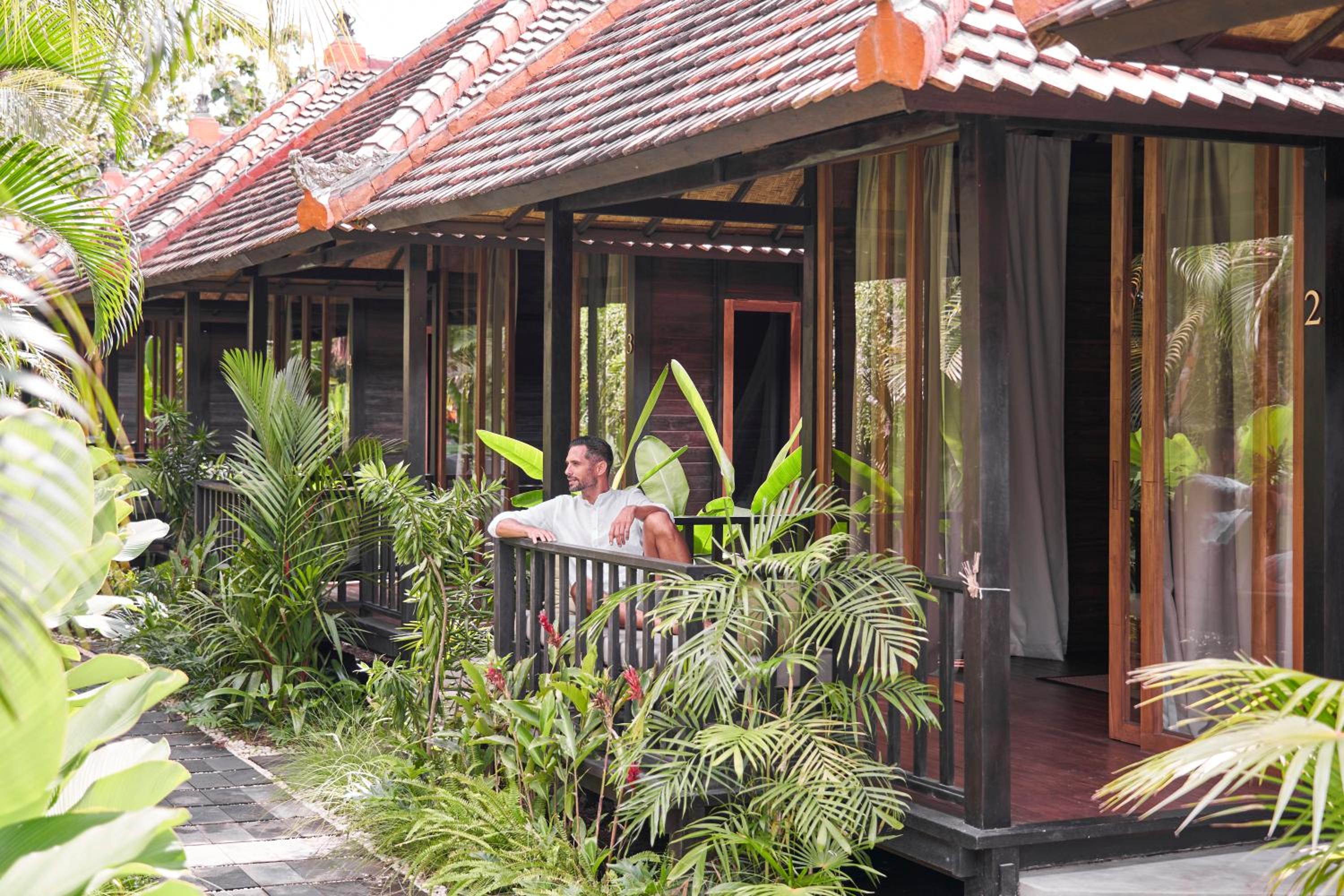 Deluxe Bungalow with Garden View - Photo 14