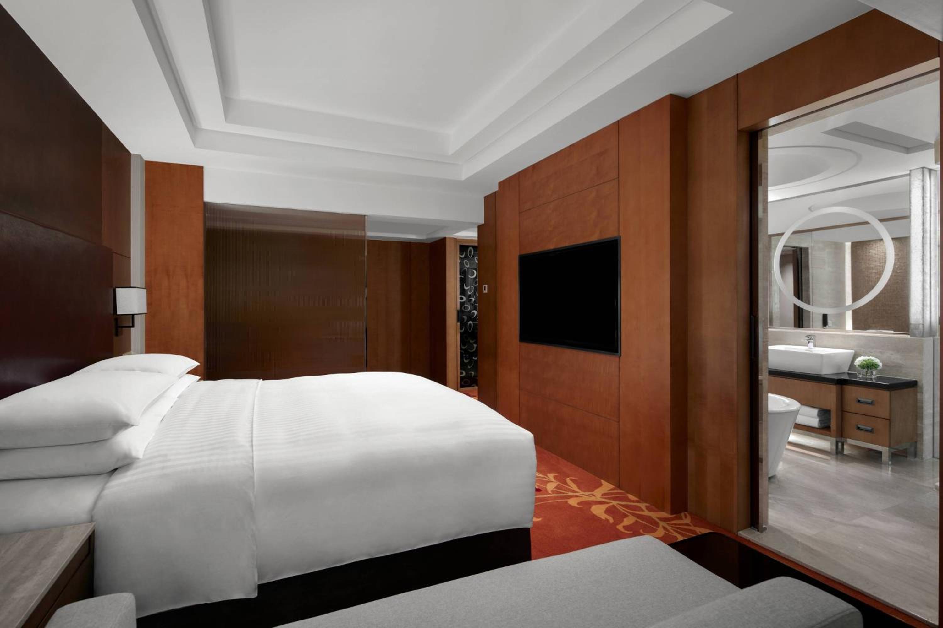 Executive King Room