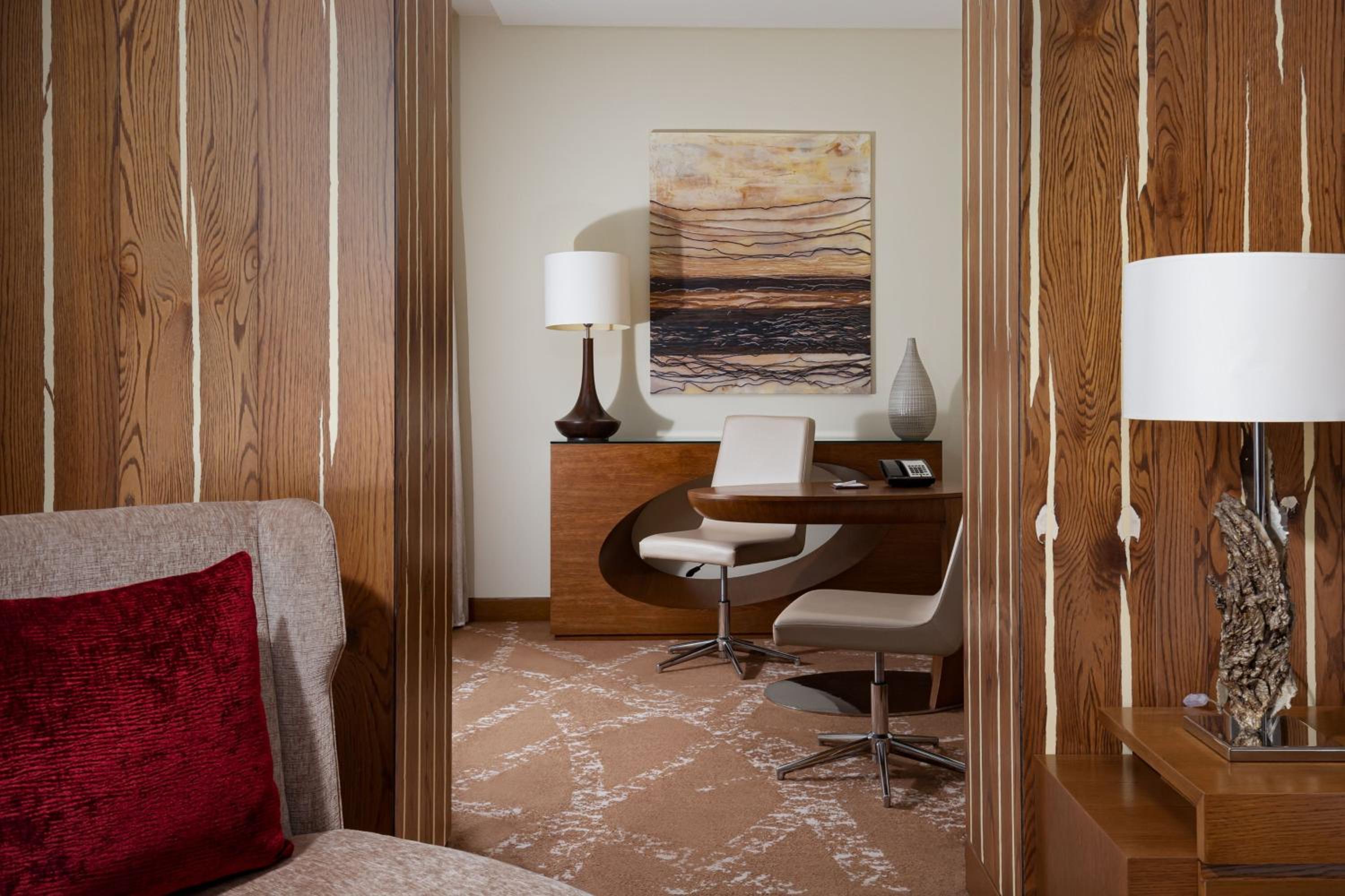 Executive Suite photo 2