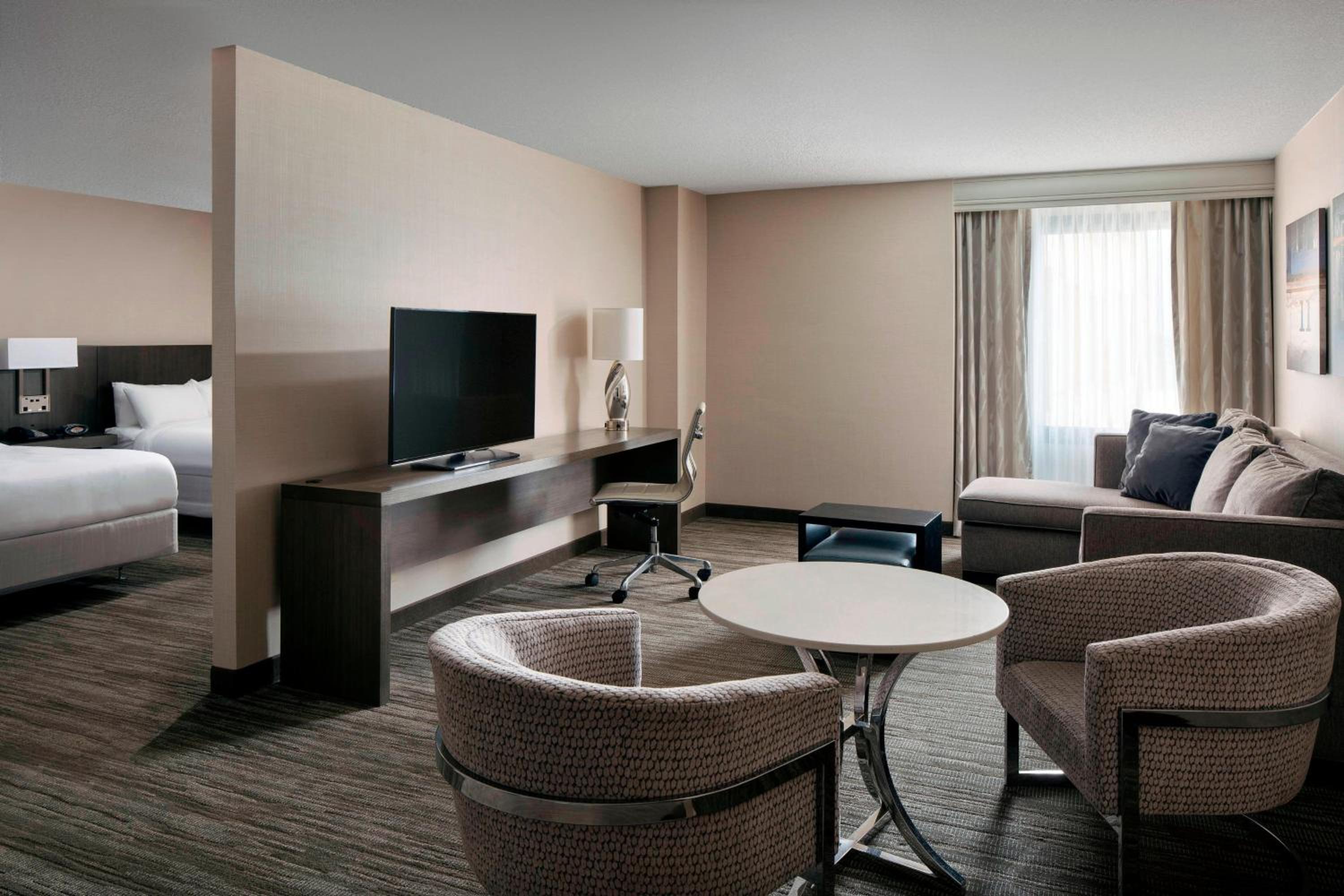 Executive Studio Suite - Photo 1
