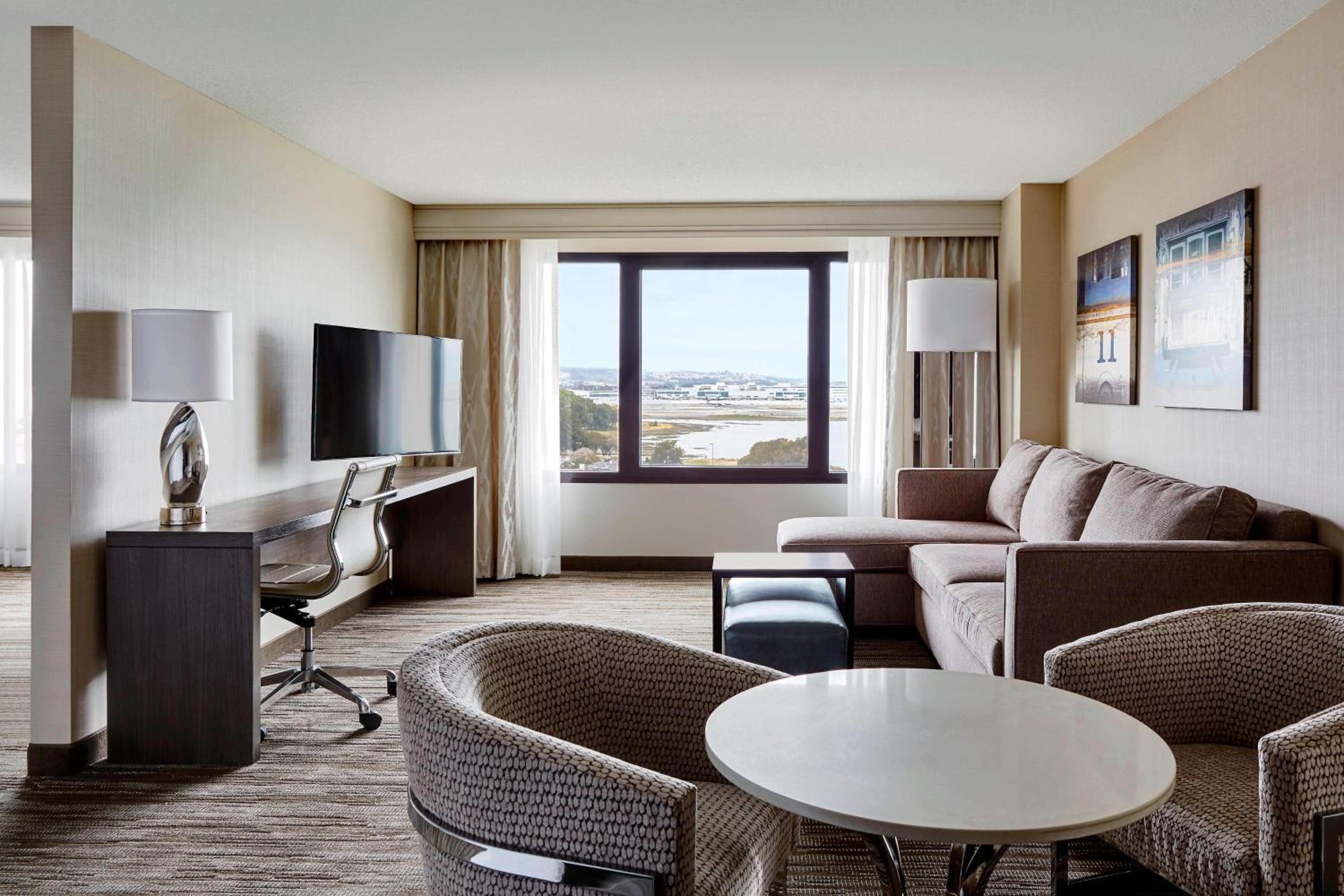 King Suite - Photo 4