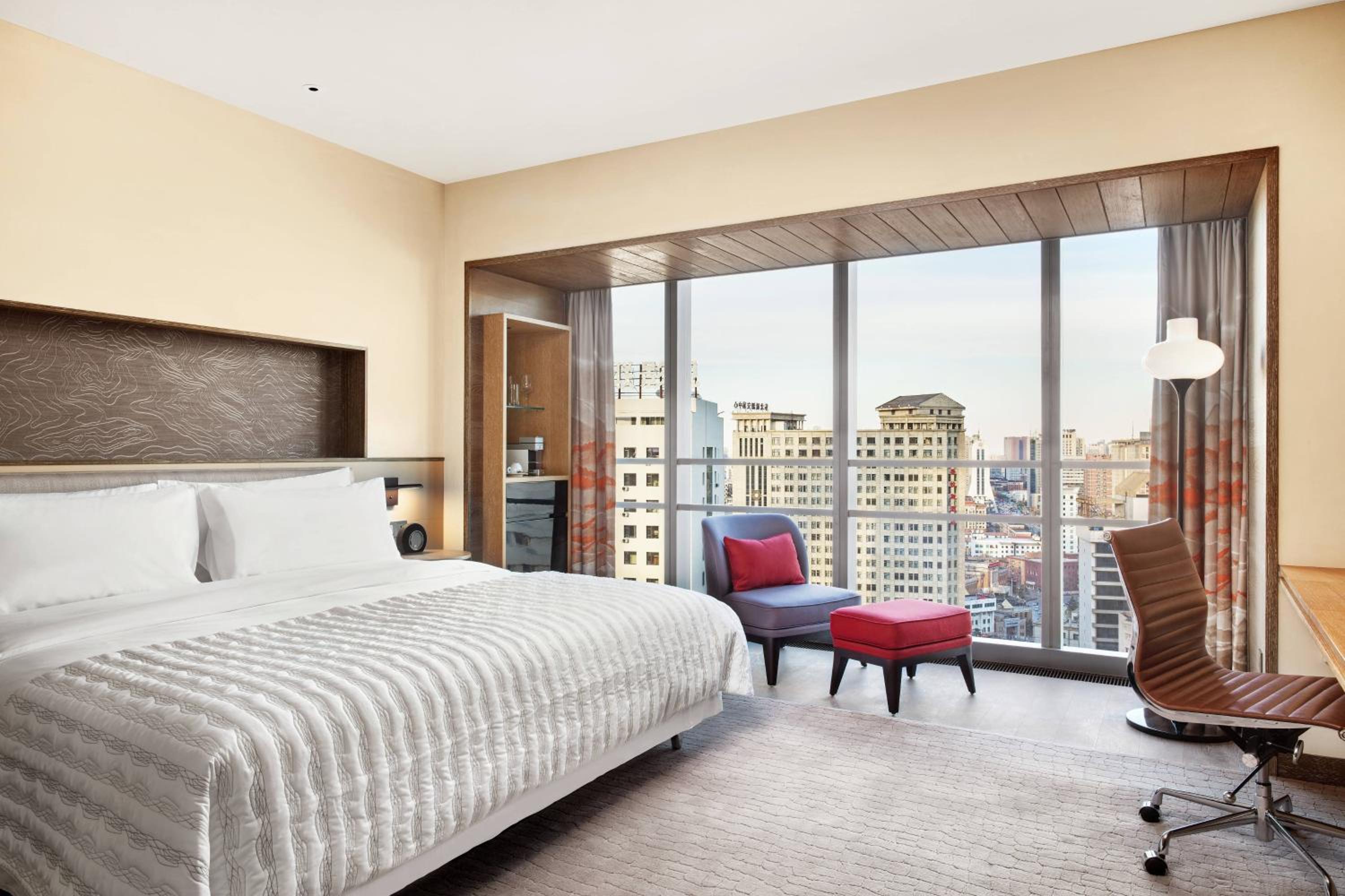 Club Deluxe King Room