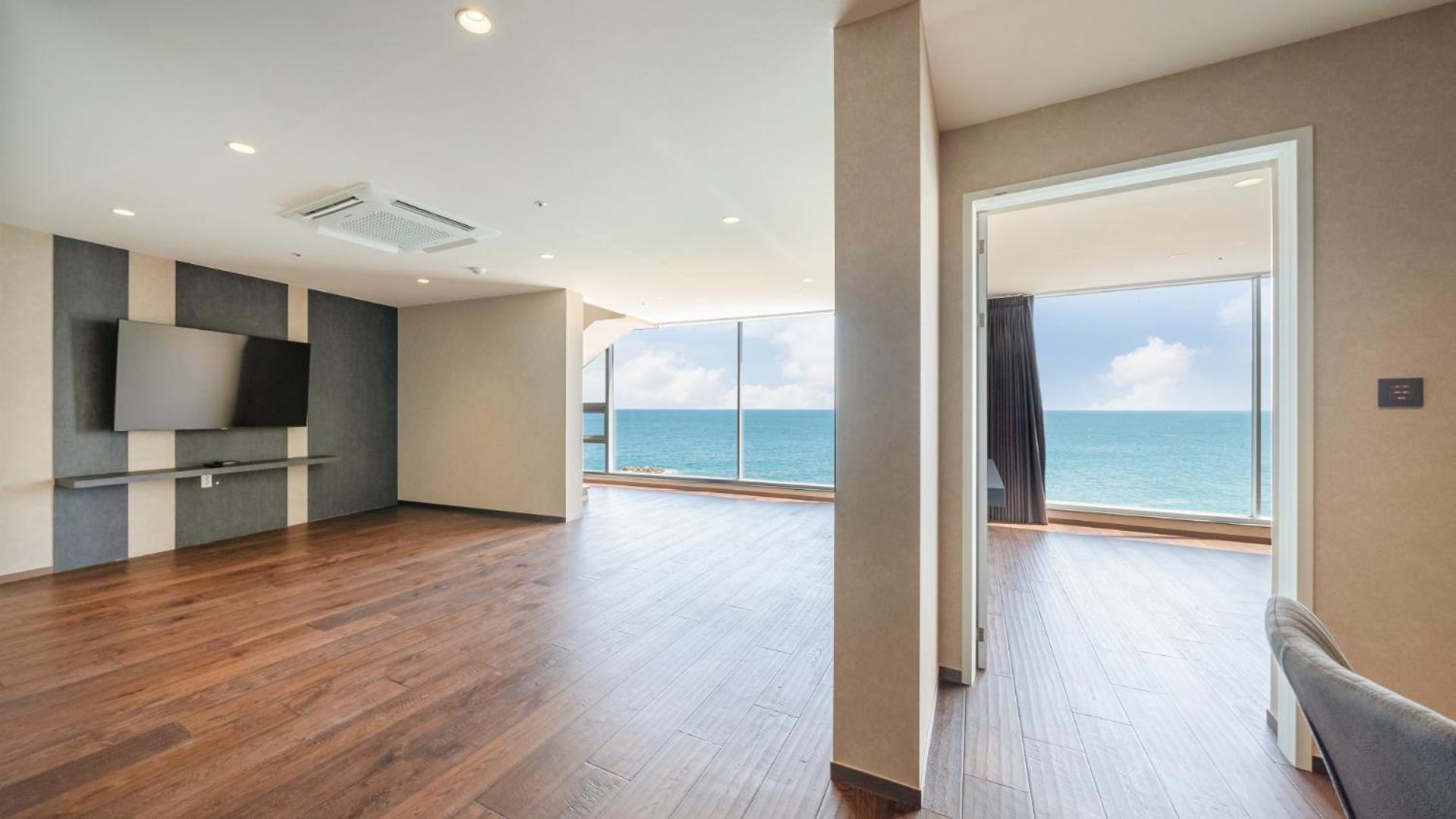 Suite with Sea View - Photo 4