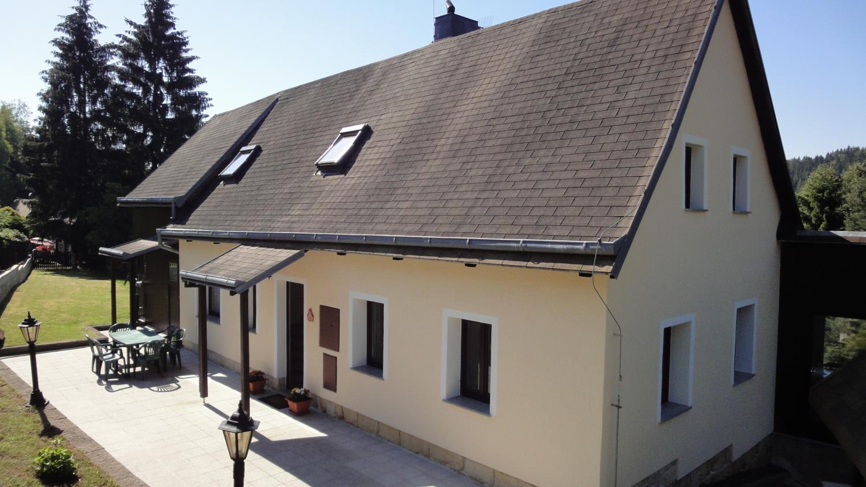 Four-Bedroom House photo 2