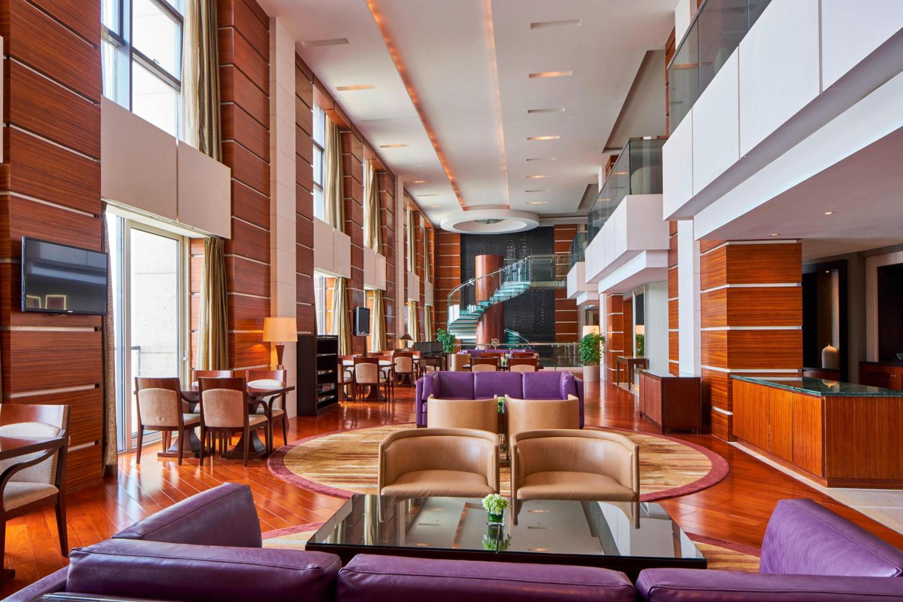 Executive Suite, Executive level, Executive Suite, 1 King