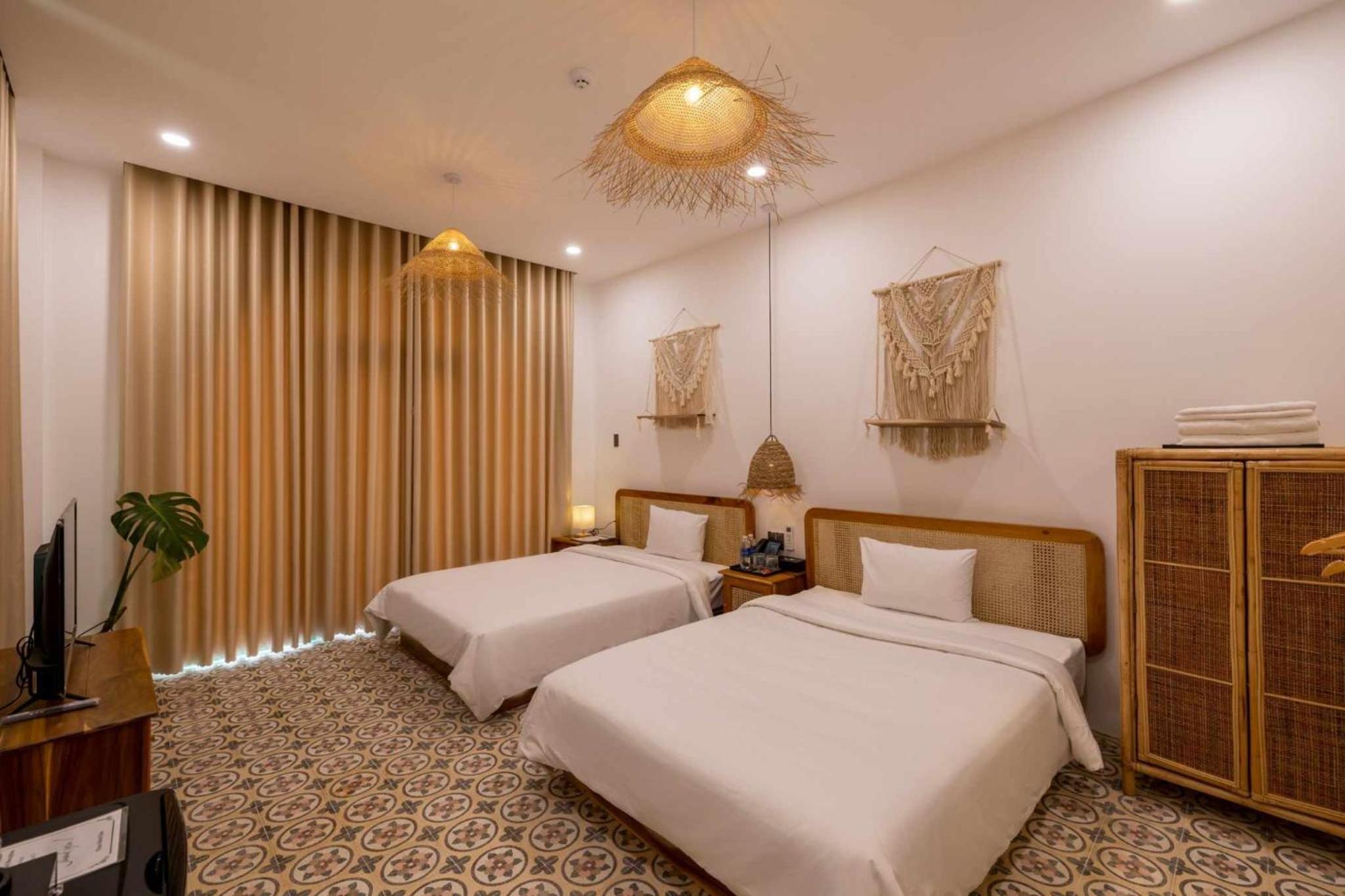 Deluxe Family Room - Photo 9