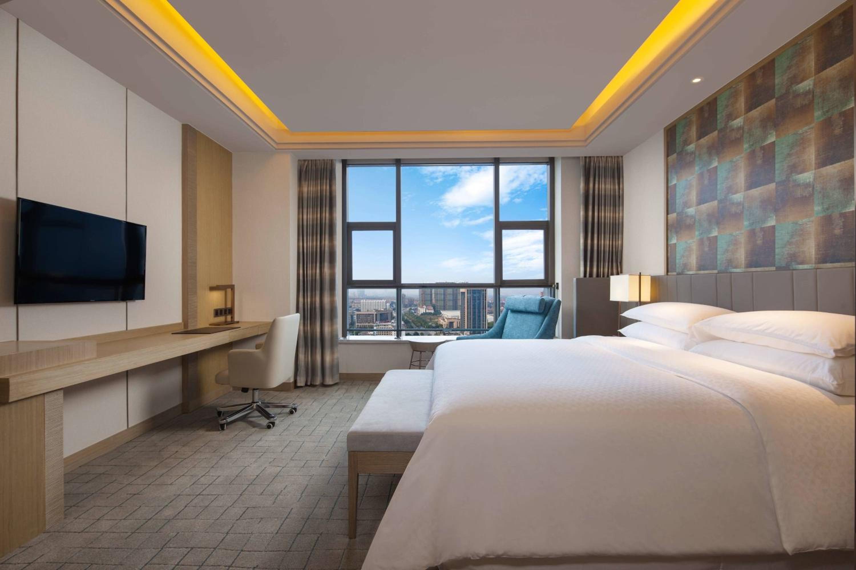 Deluxe Suite photo 1