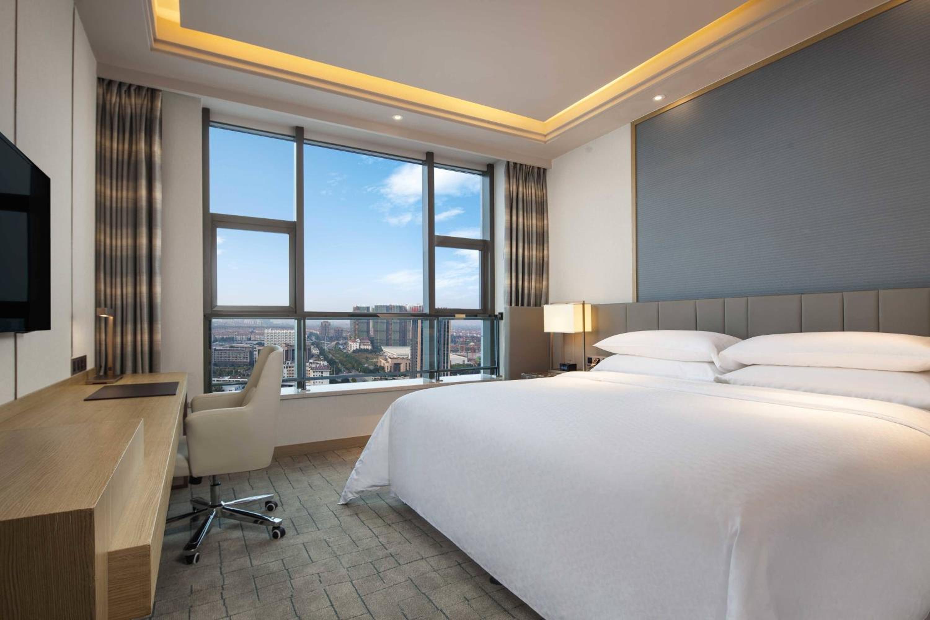 Selected Suite - Photo 1