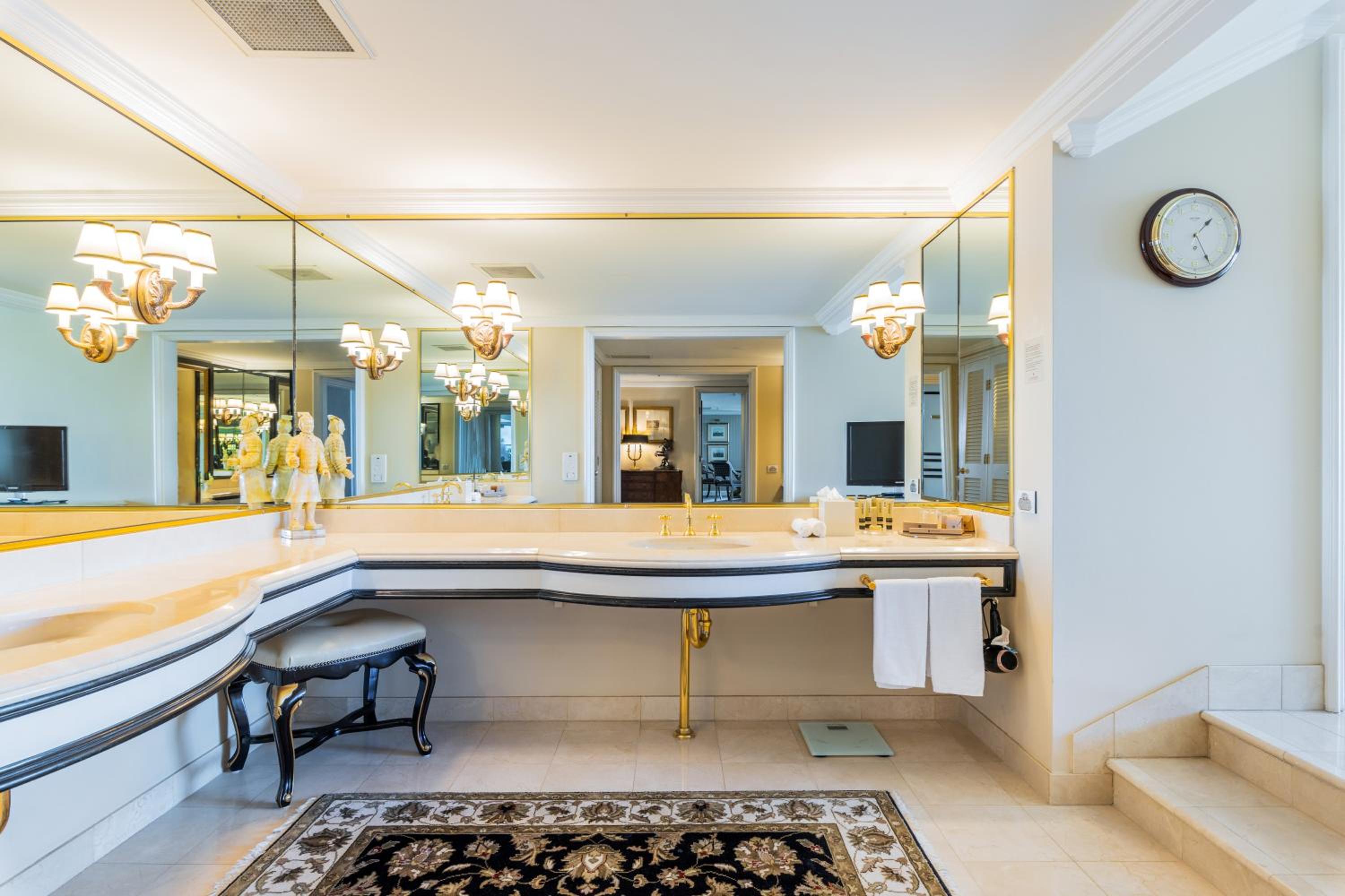 The Stamford Suite incl Breakfast and Parking - Photo 15