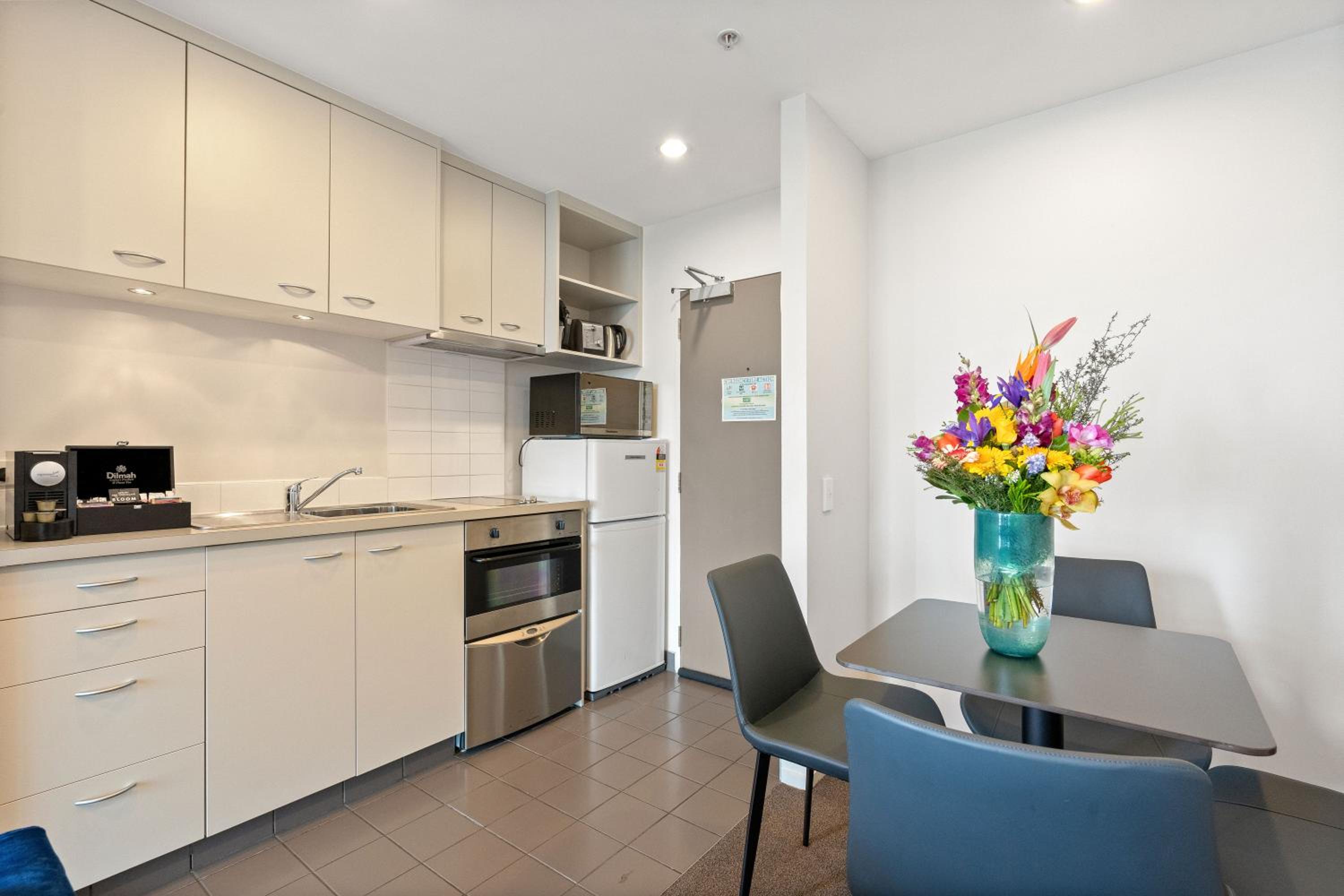 One-Bedroom Apartment - Photo 8