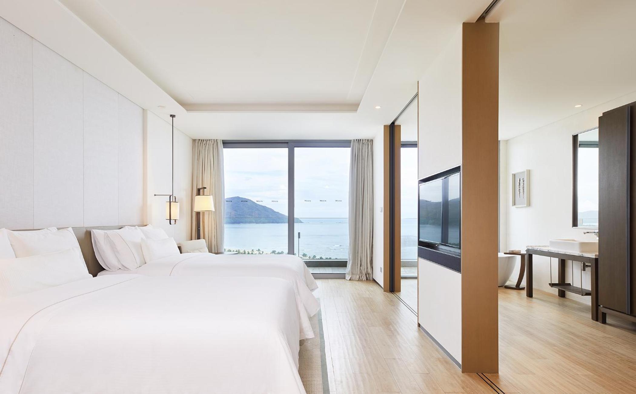 Grand Double Room with Two Double Beds and Ocean View - Oceanfront