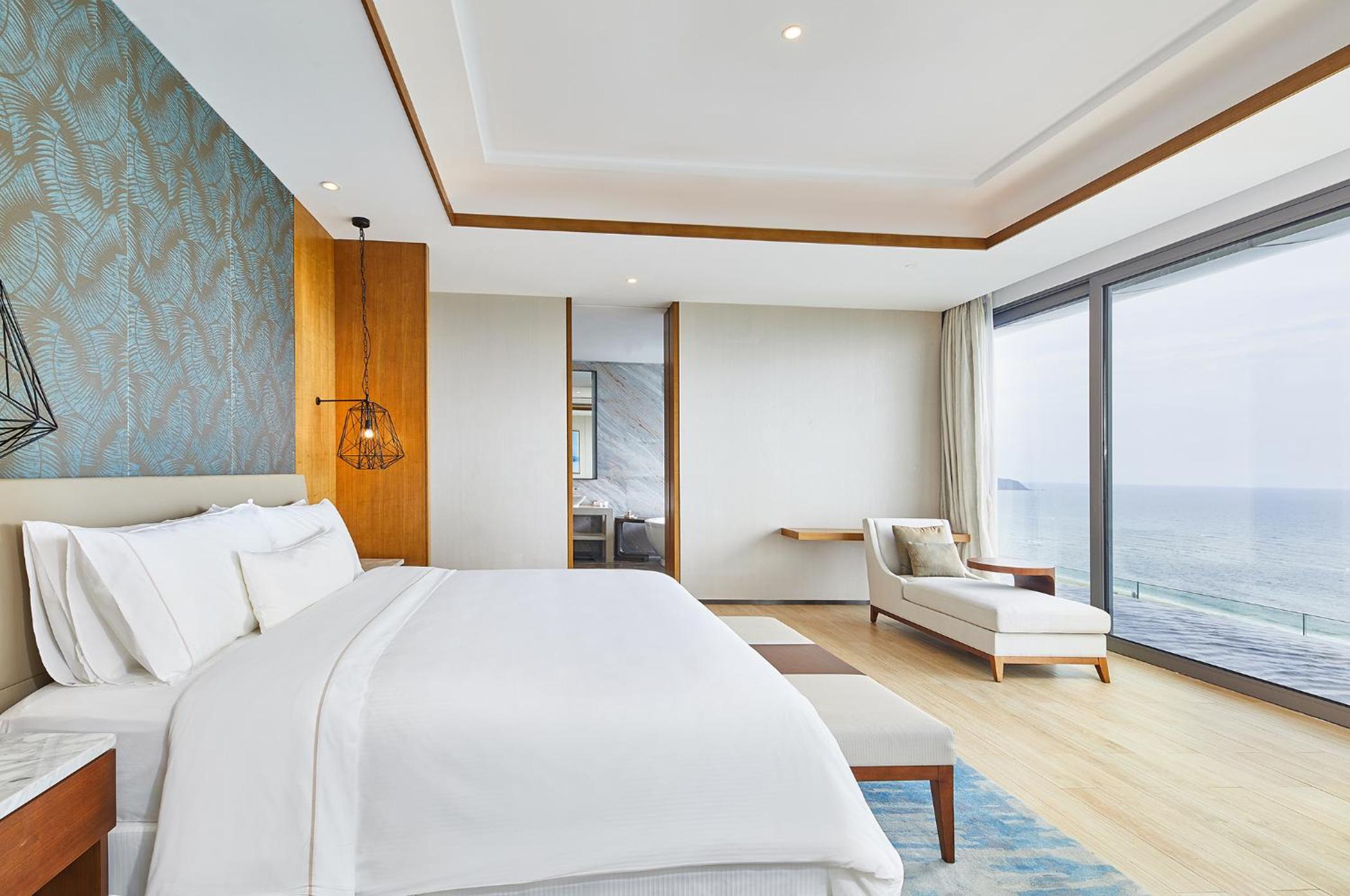 Ambassador Ocean Suite