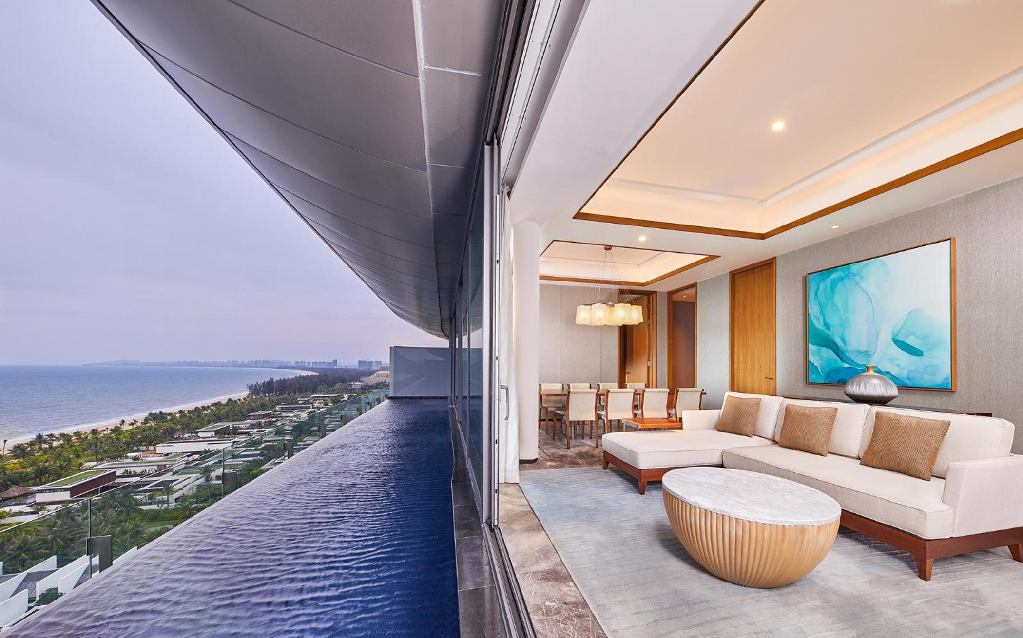 Ambassador Ocean Suite photo 3