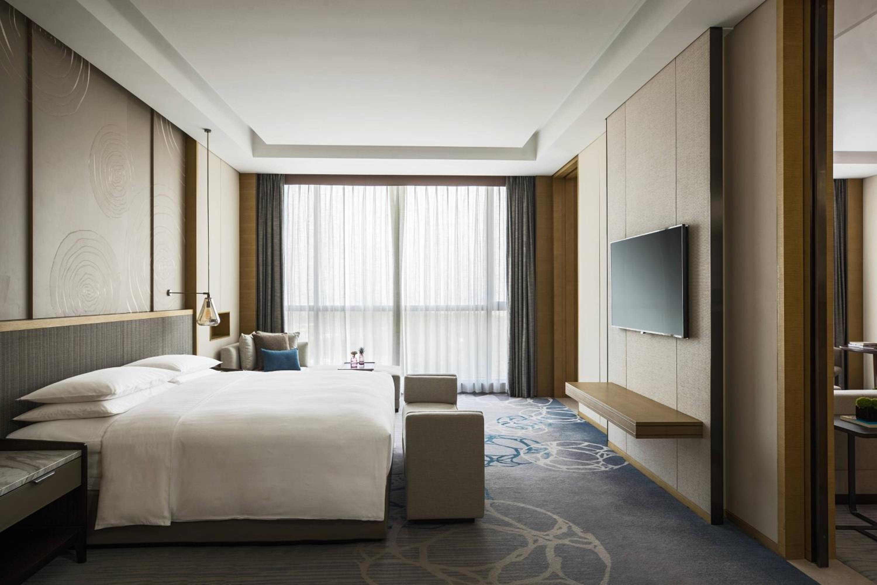 Suite with Lake View photo 2
